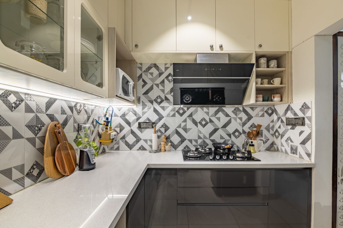 Modern Grey And White Wall Tiles Design For Kitchens