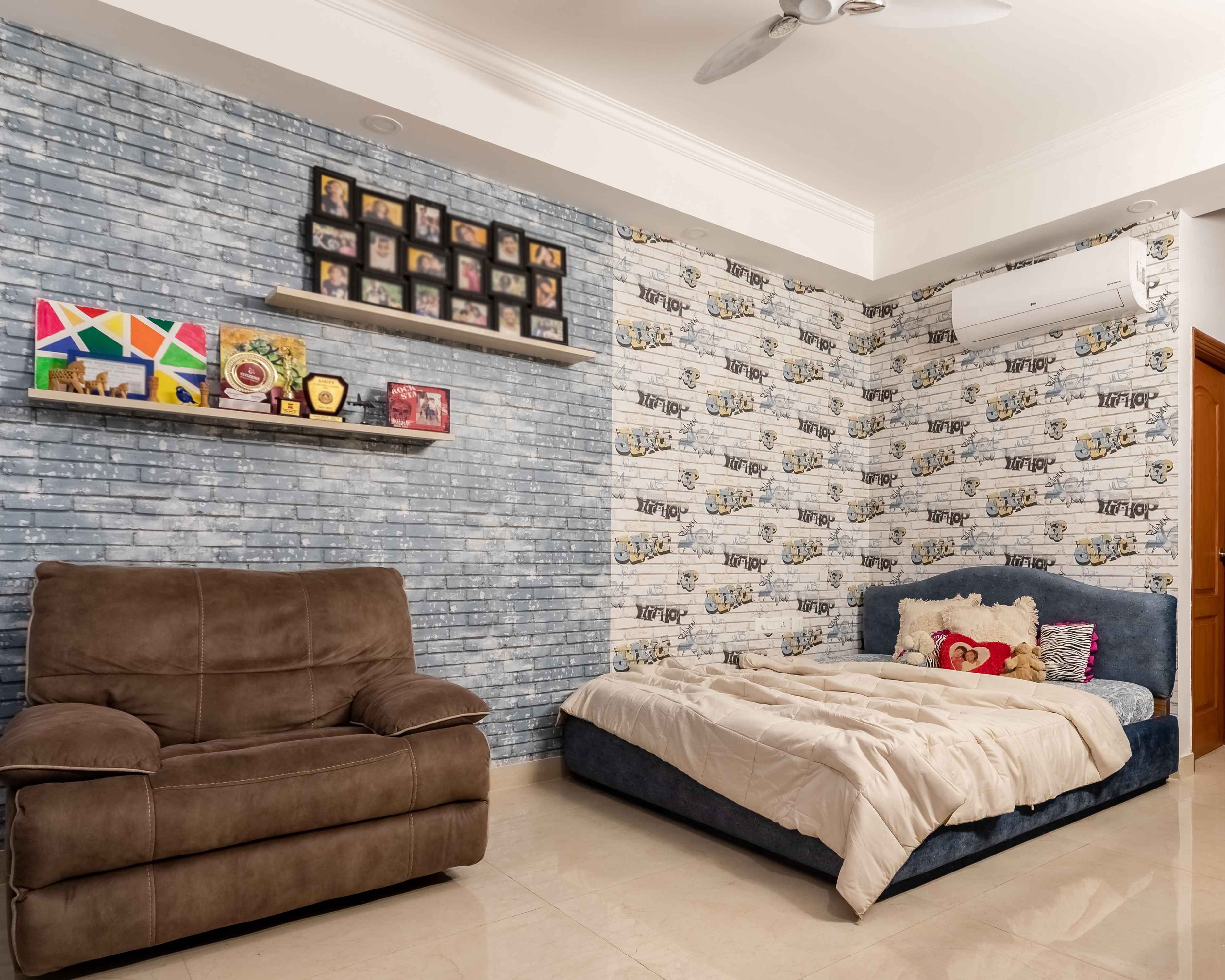 Modern Contrasting Wallpaper Design For Bedrooms