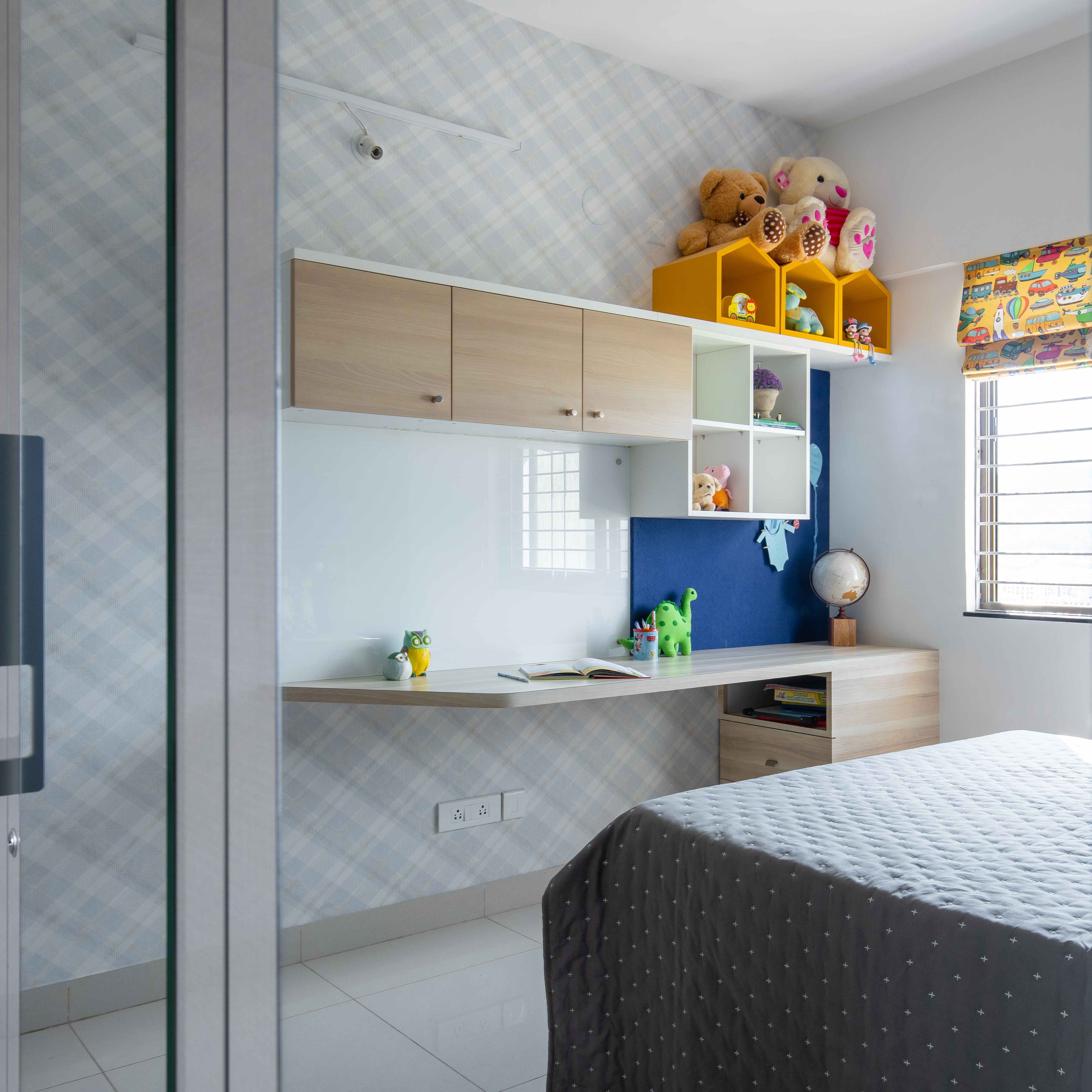 Modern Grey Wallpaper Design For Kids' Bedrooms