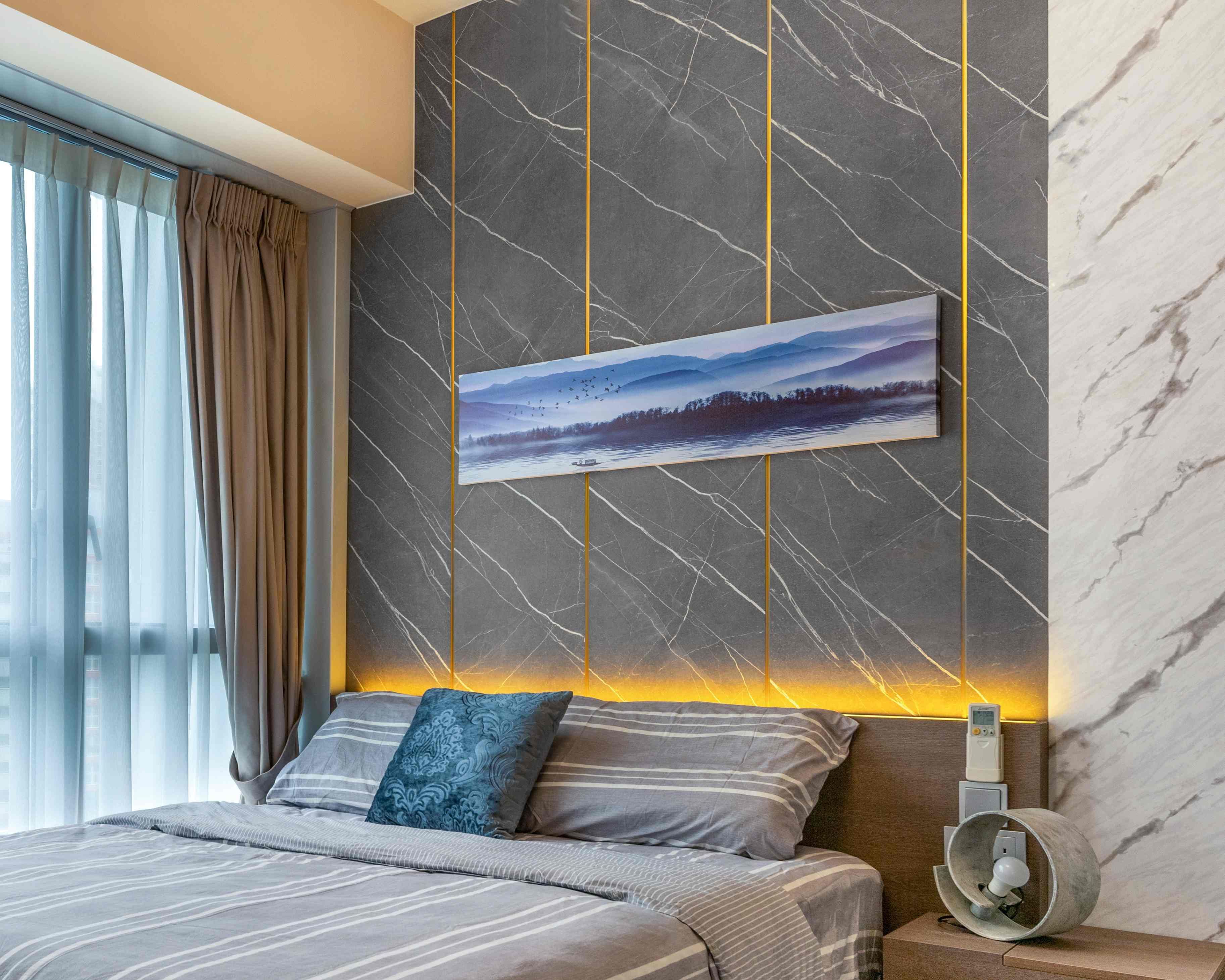 Contemporary Wall Design With Black Marble Panelling
