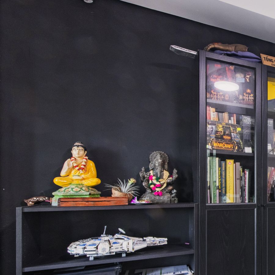 Black Textured Wall Paint Design | Livspace