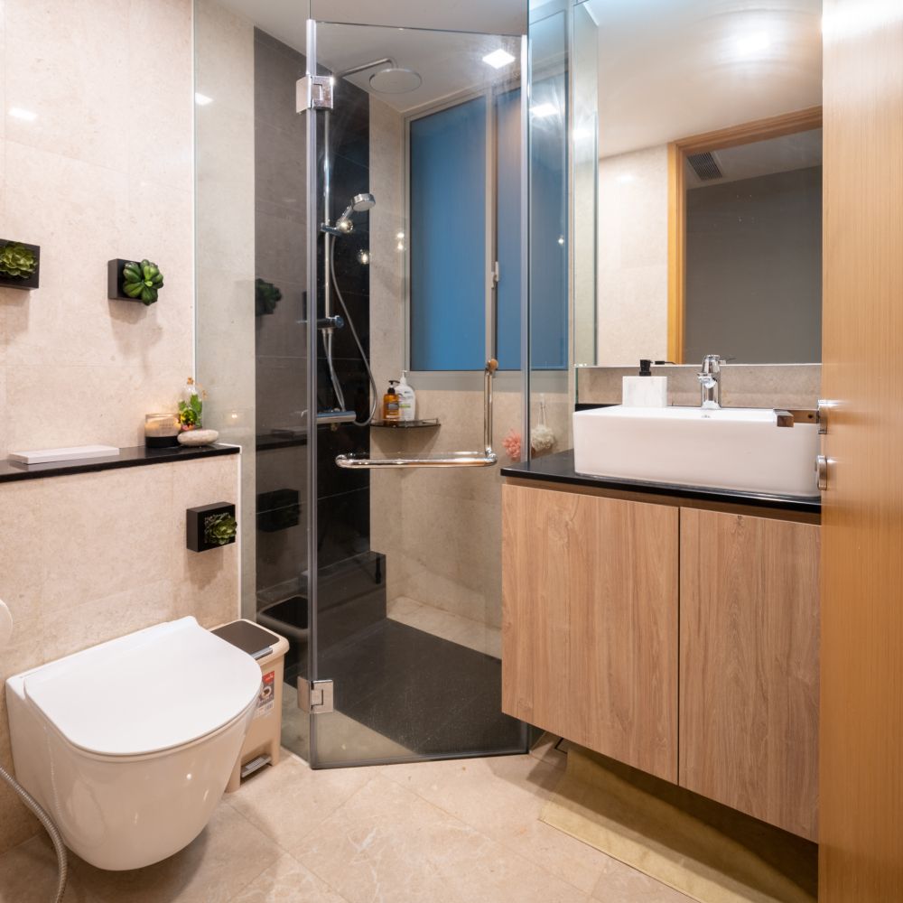 Small Bathroom Design With Rectangular Mirrors | Livspace