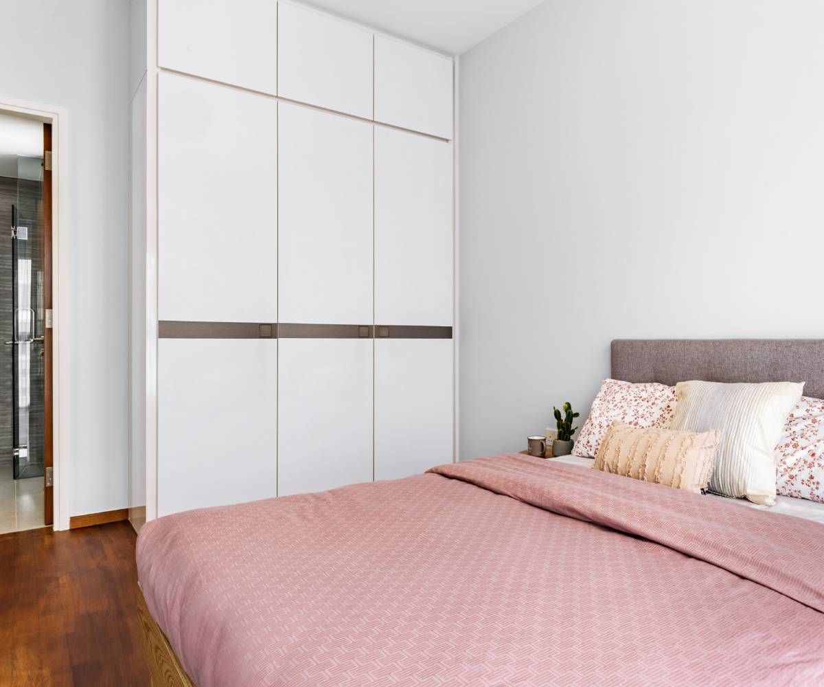 White Laminate Design For Bedroom Wardrobes Livspace