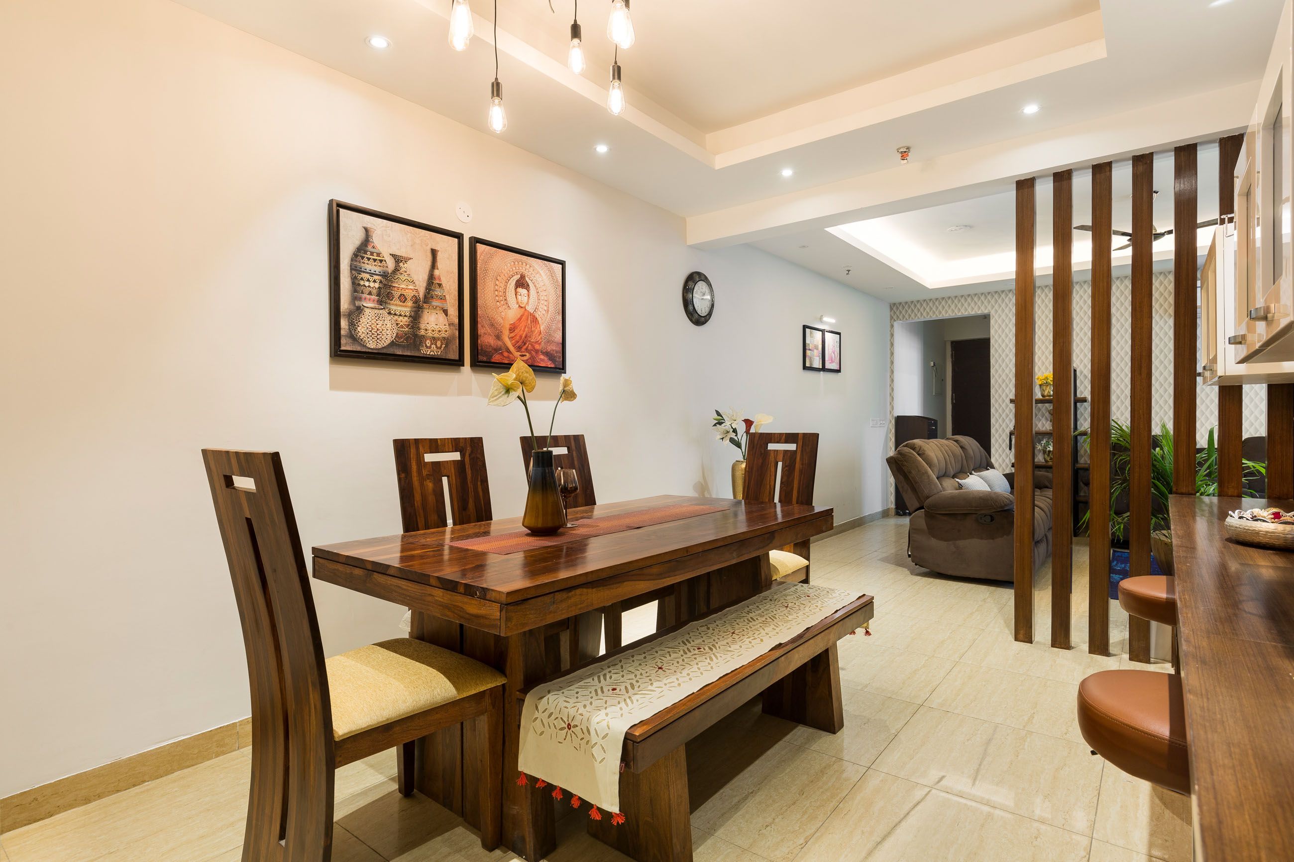 Contemporary Dining Room Design With A 6-Seater Wooden Table