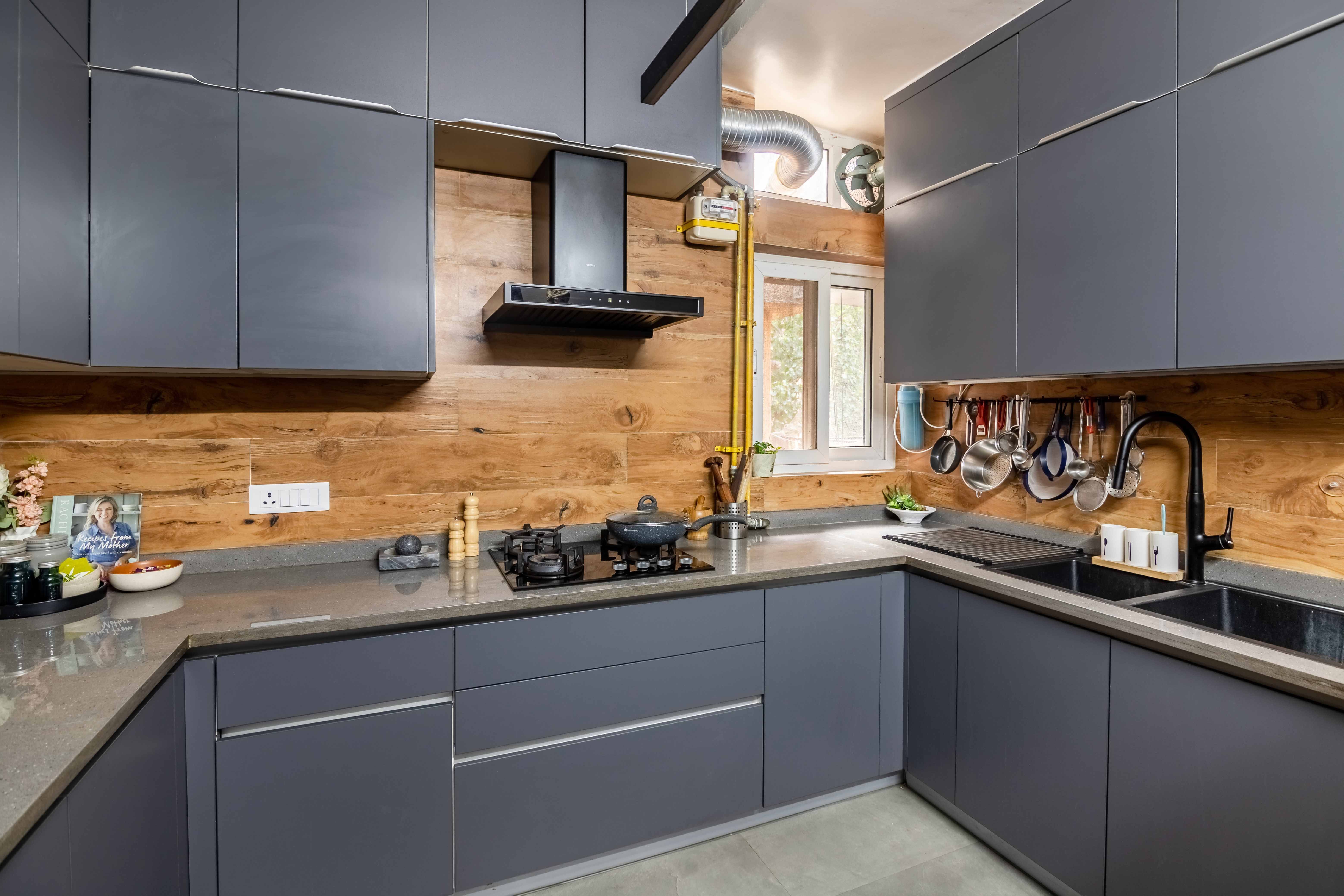 Modern U-Shaped Modular Kitchen Cabinet Design With Dark Grey Cabinets