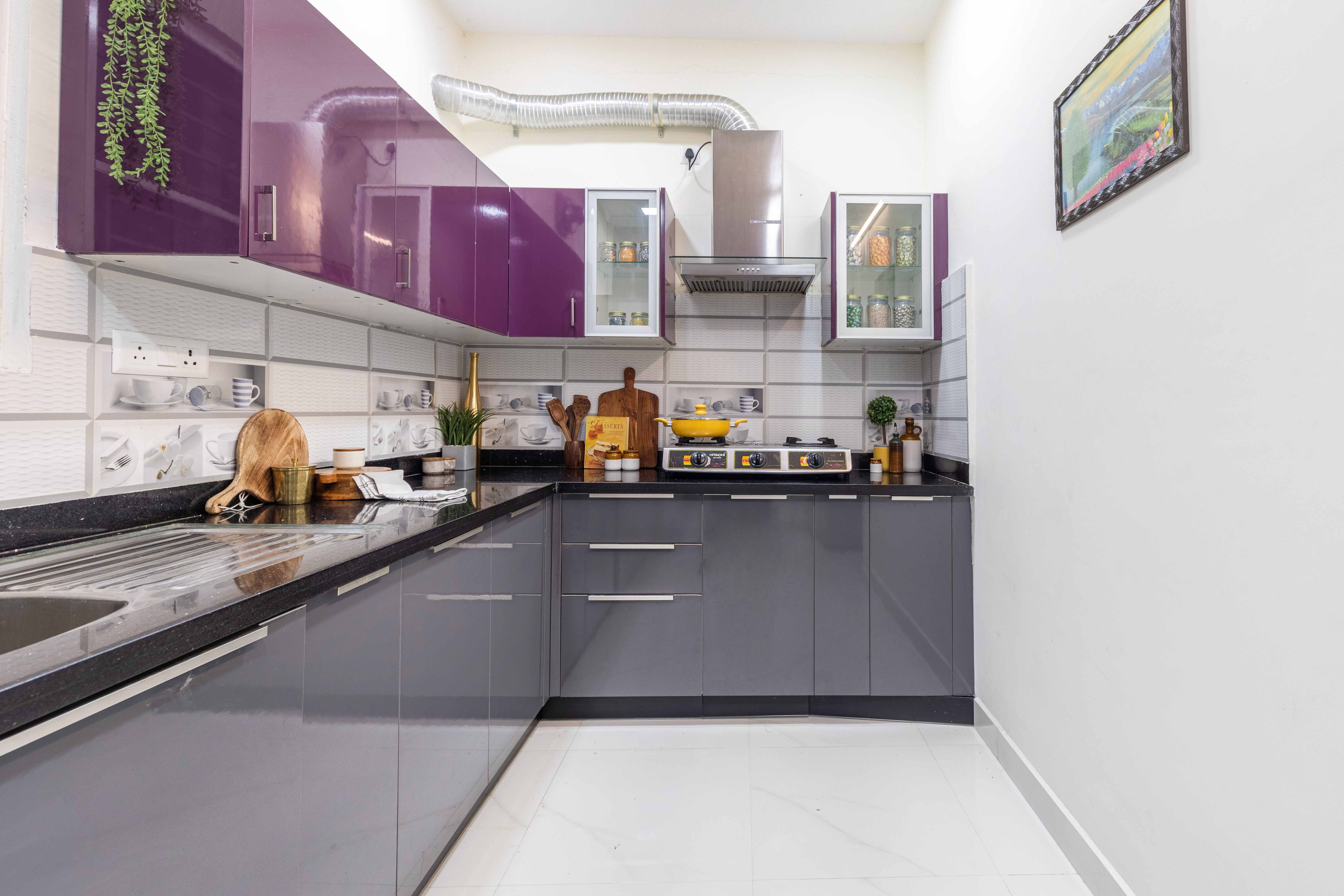 Contemporary L-Shaped Kitchen Design with River Stone and Black Currant Cabinets