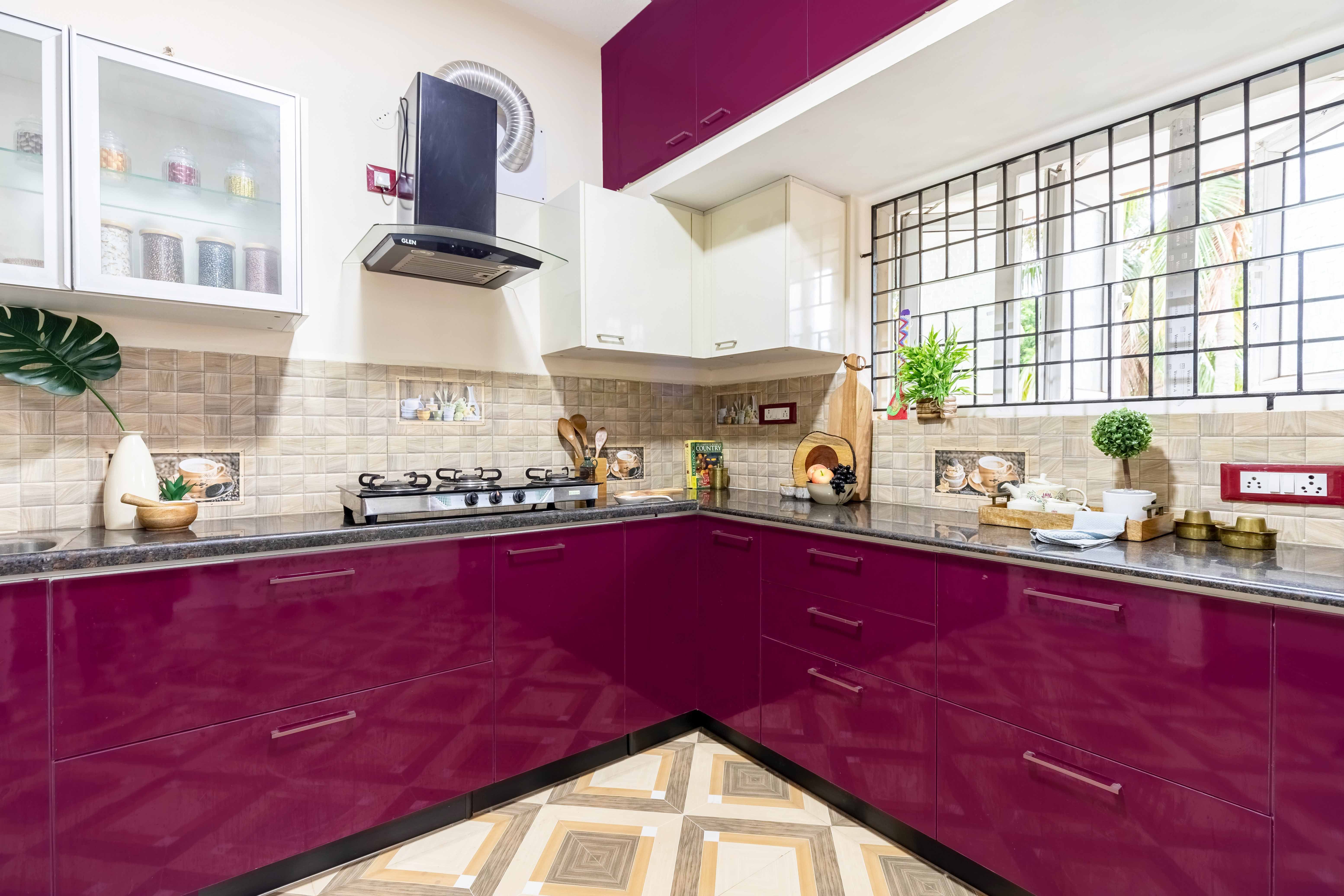 Modern L-Shape Modular Kitchen Design With Aubergine-Toned Cabinets