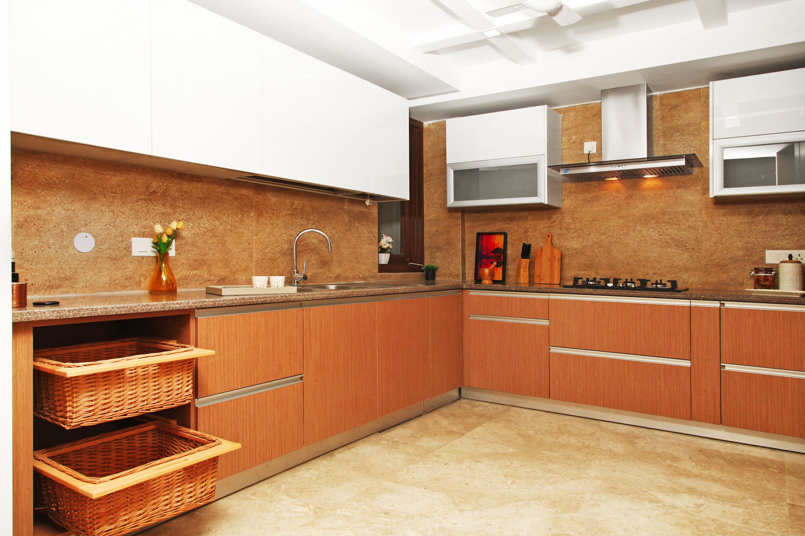 Classic L-Shape Modular Kitchen Design with Magas Walnut Base Cabinets