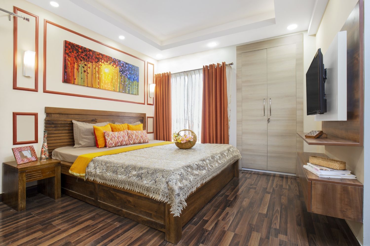Single-Layered False Ceiling Design For Modern Bedrooms