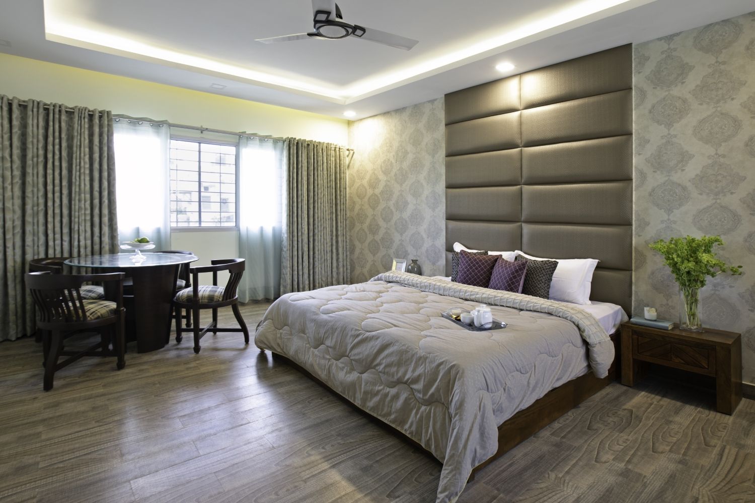 Modern Ceiling Design For Bedrooms With Cove And Recessed Lights