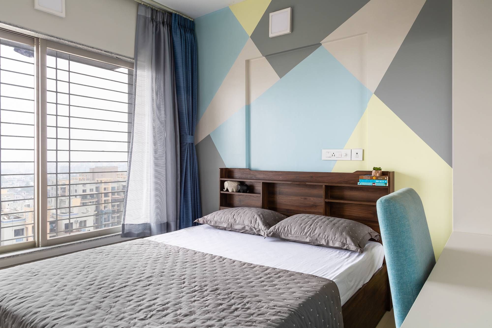 Modern Kids Room Design With Queen Size Bed With Inbuilt Storage Shelves