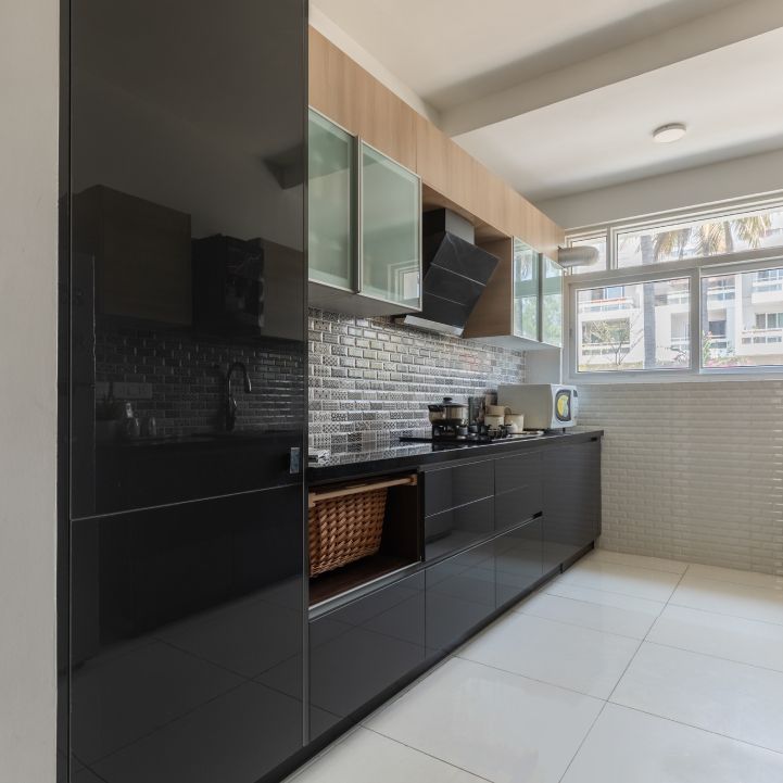 Modern Parallel Kitchen Design With Brick-Textured Backsplash Tiles