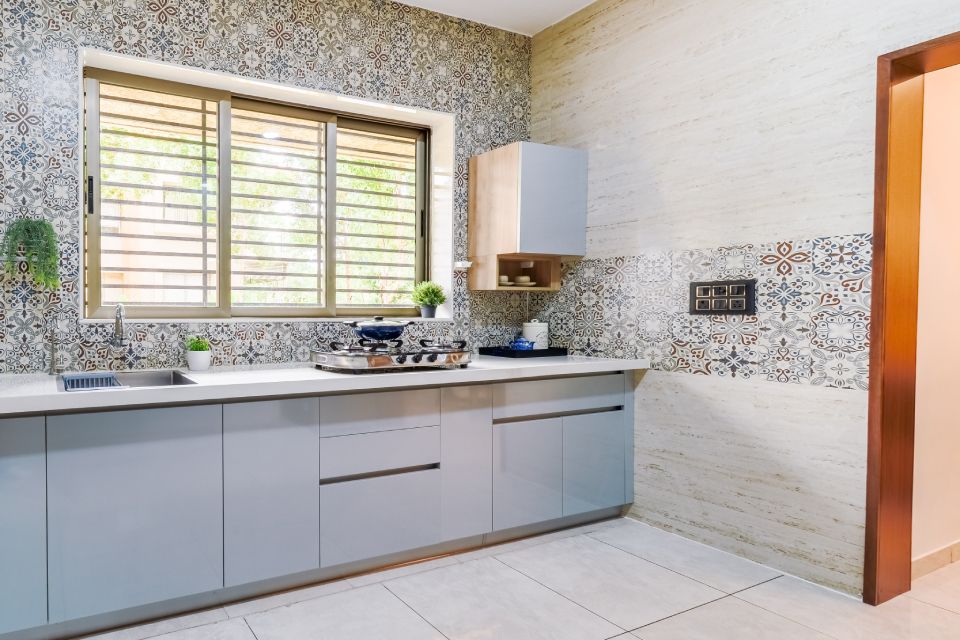 Contemporary Ceramic Kitchen Tiles Design With A Mosaic Pattern