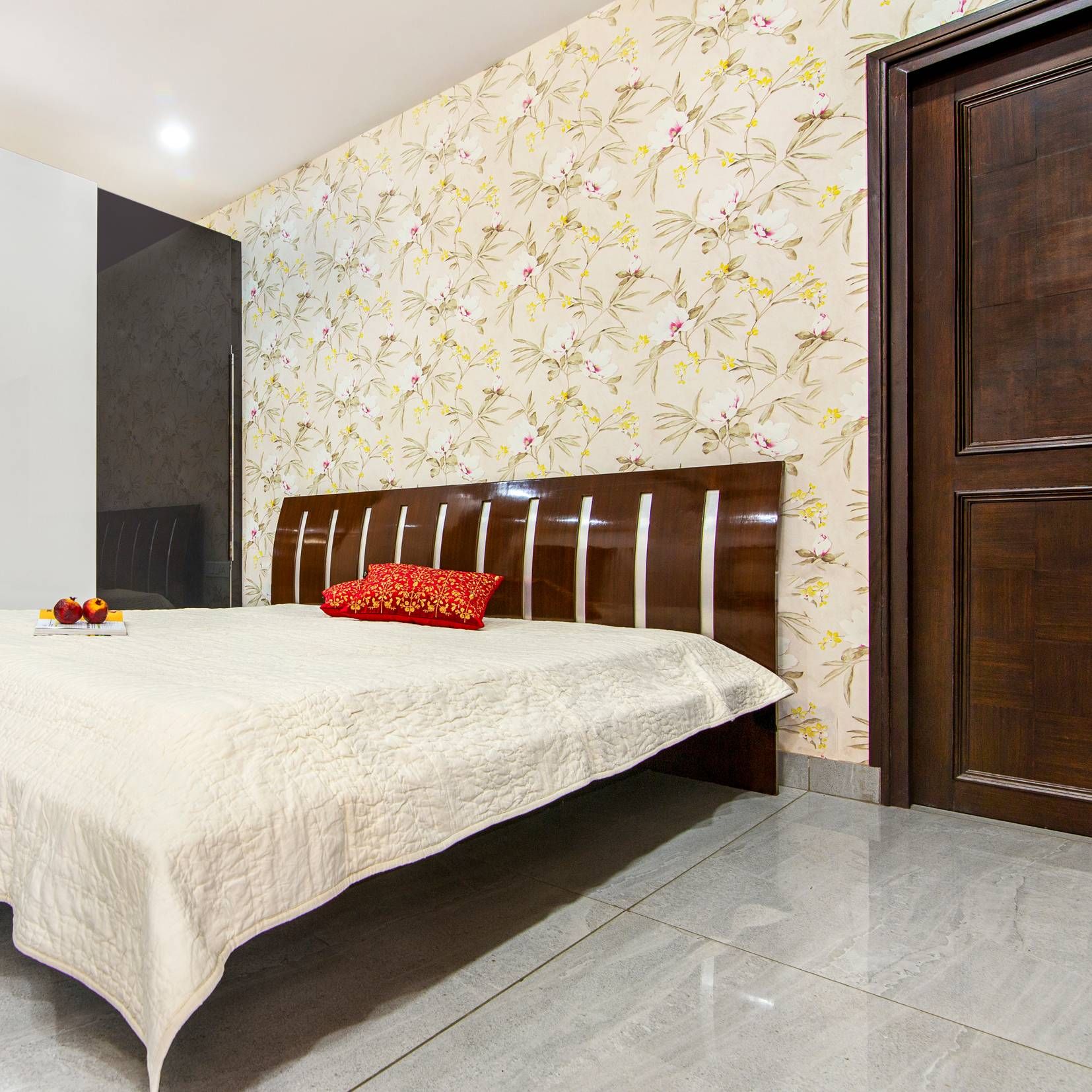 Modern Yellow And Beige Bedroom Wallpaper Design
