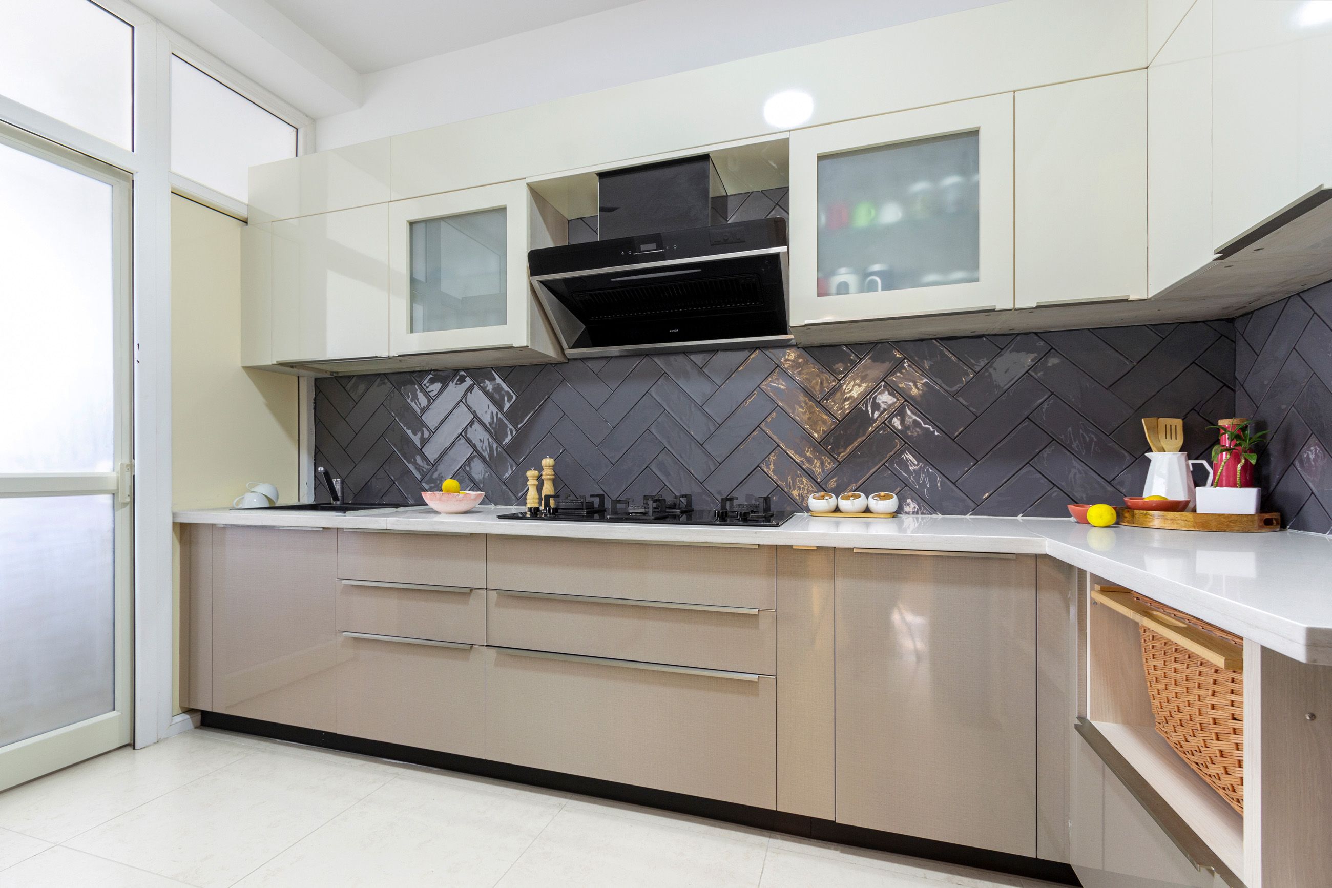 Modern Champagne And White Modular L-Shaped Kitchen Cabinet Design With White Quartz Kitchen Countertop
