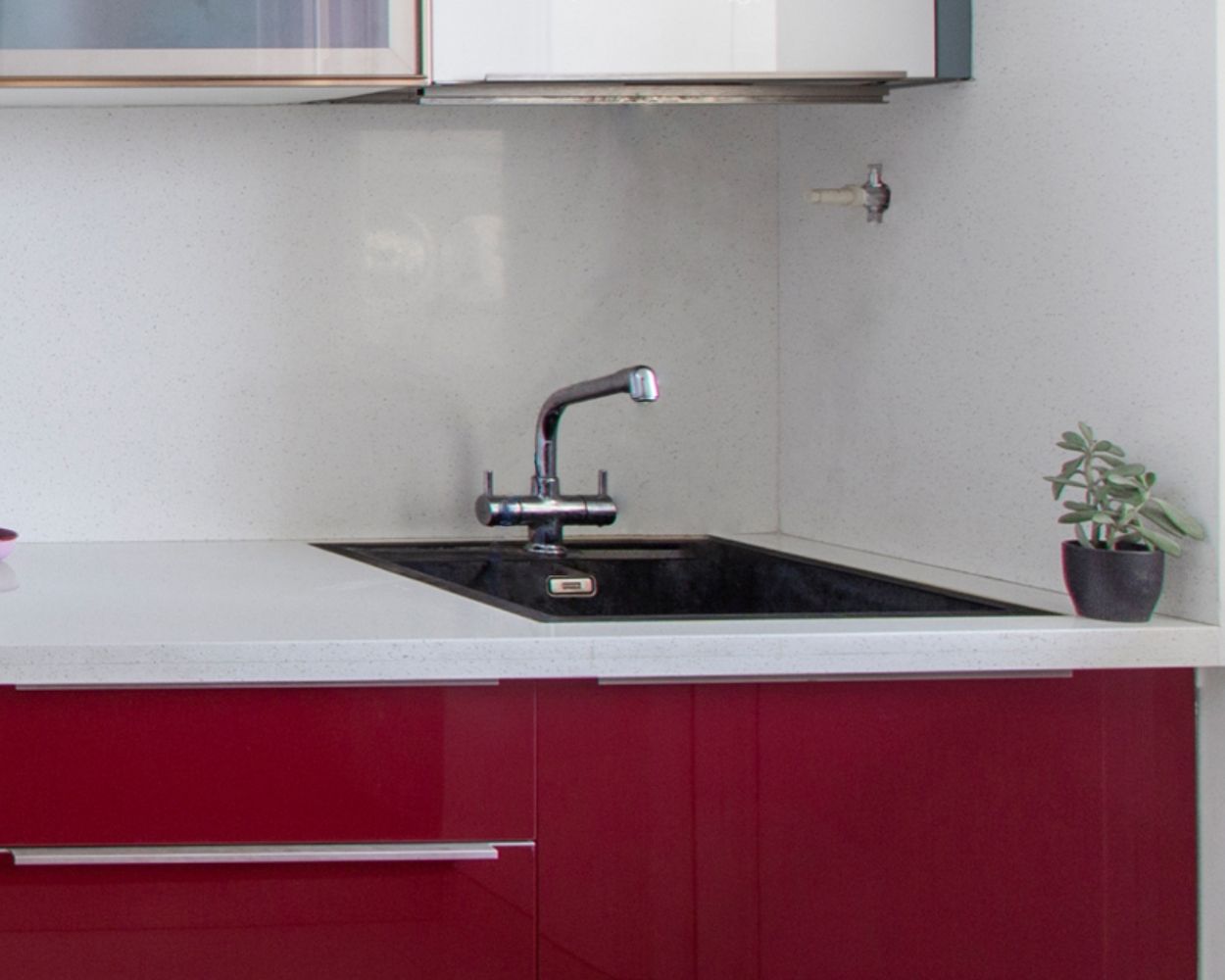 Black Quartz Top Mount Single Bowl Kitchen Sink With White Countertop