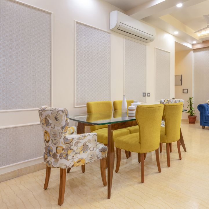 Minimal Dining Room Design With A 6-Seater Table