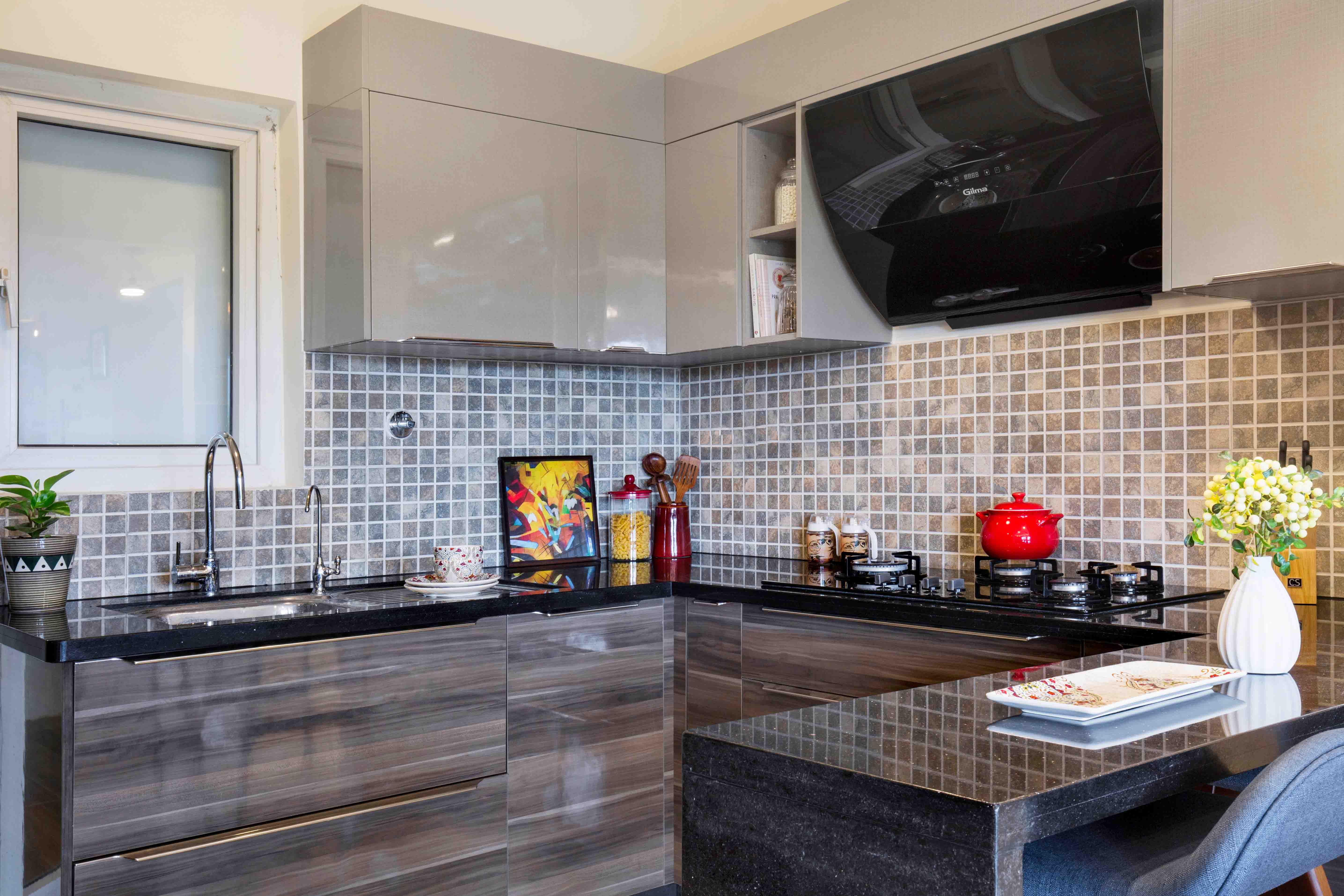 Modern Modular U Shaped Kitchen Design With Mosaic Tile Backsplash