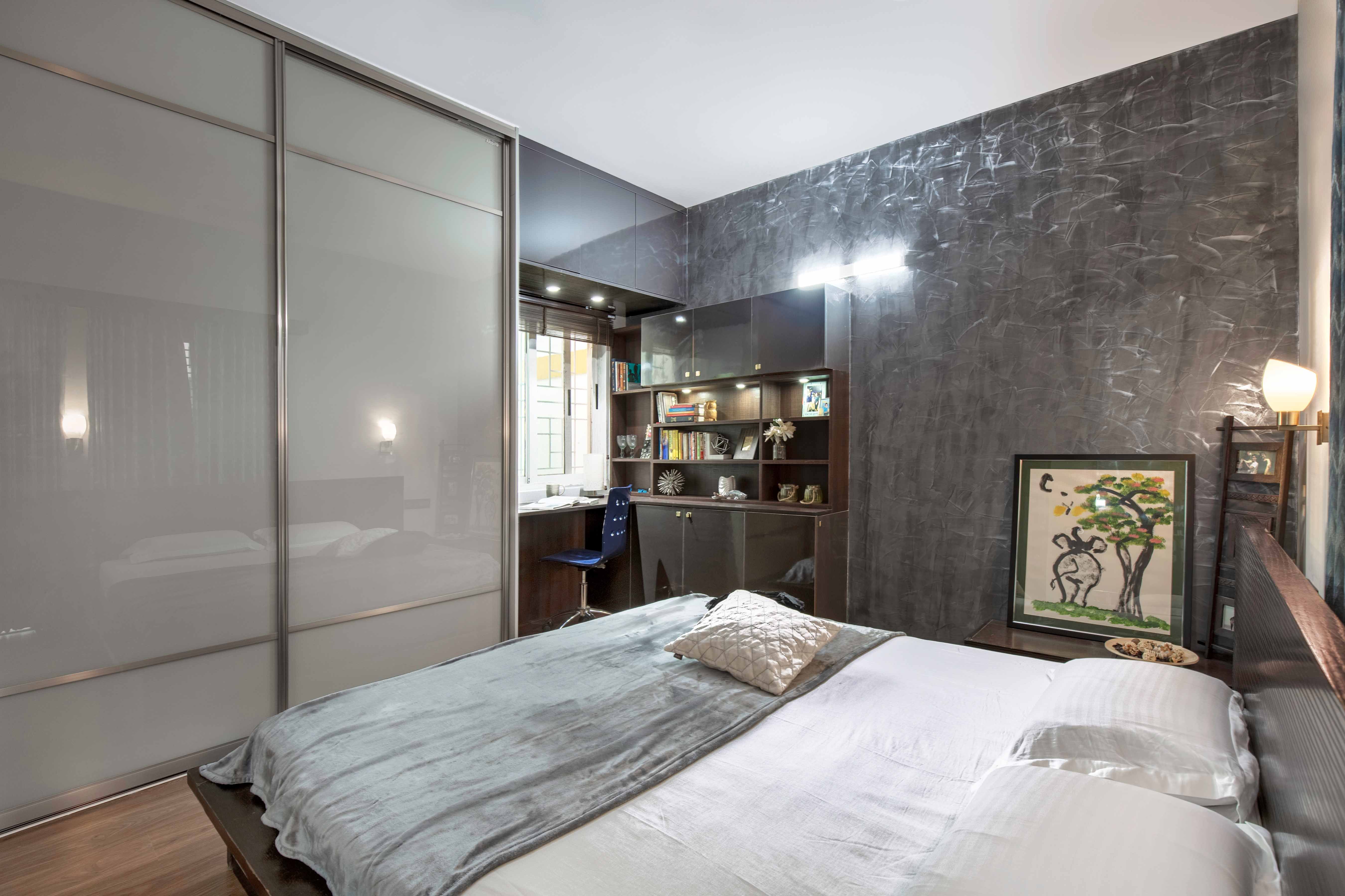 Traditional Floor-To-Ceiling Sliding Door Wardrobe Design In Grey