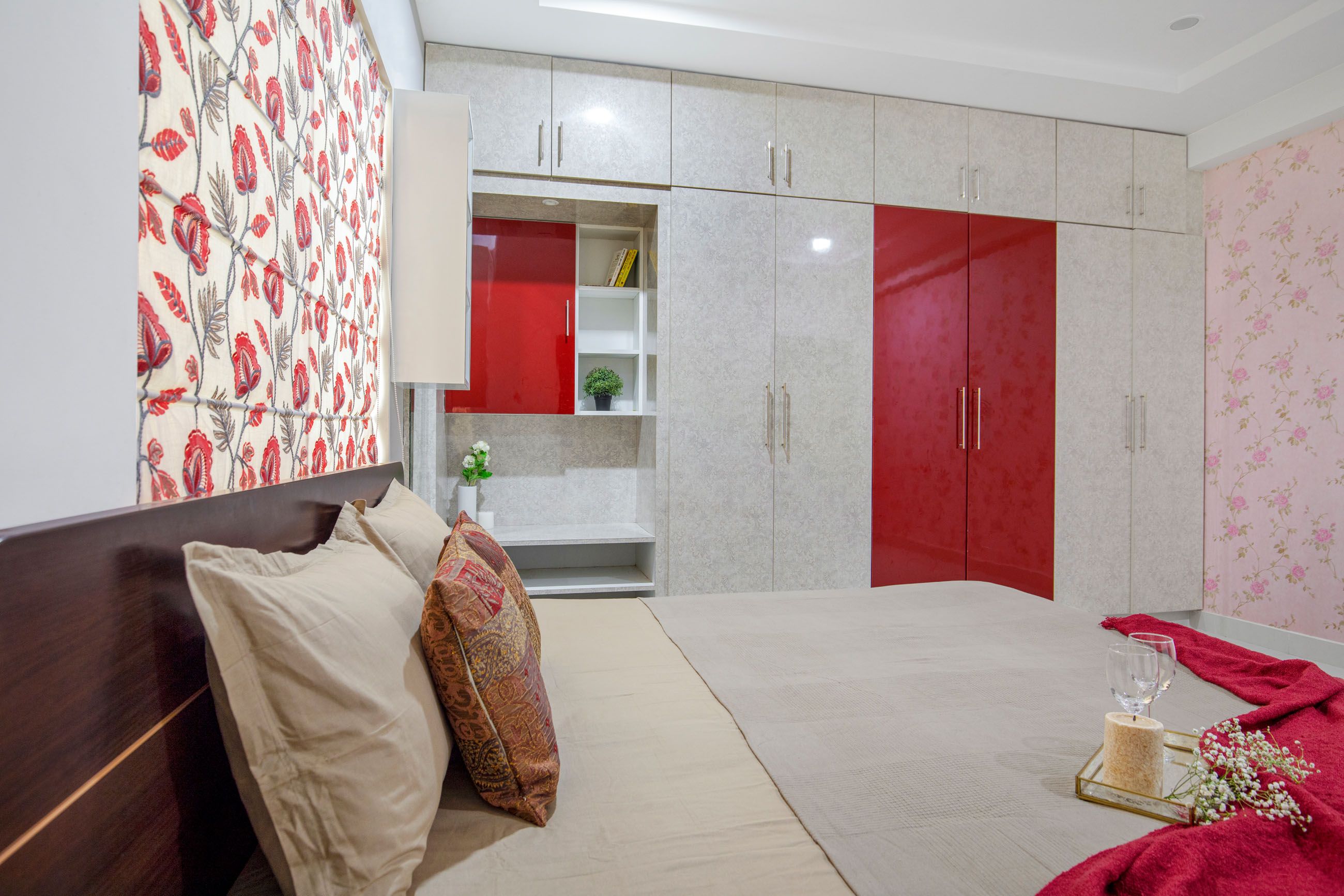Modern Red And White 6-Door Swing Wardrobe Design