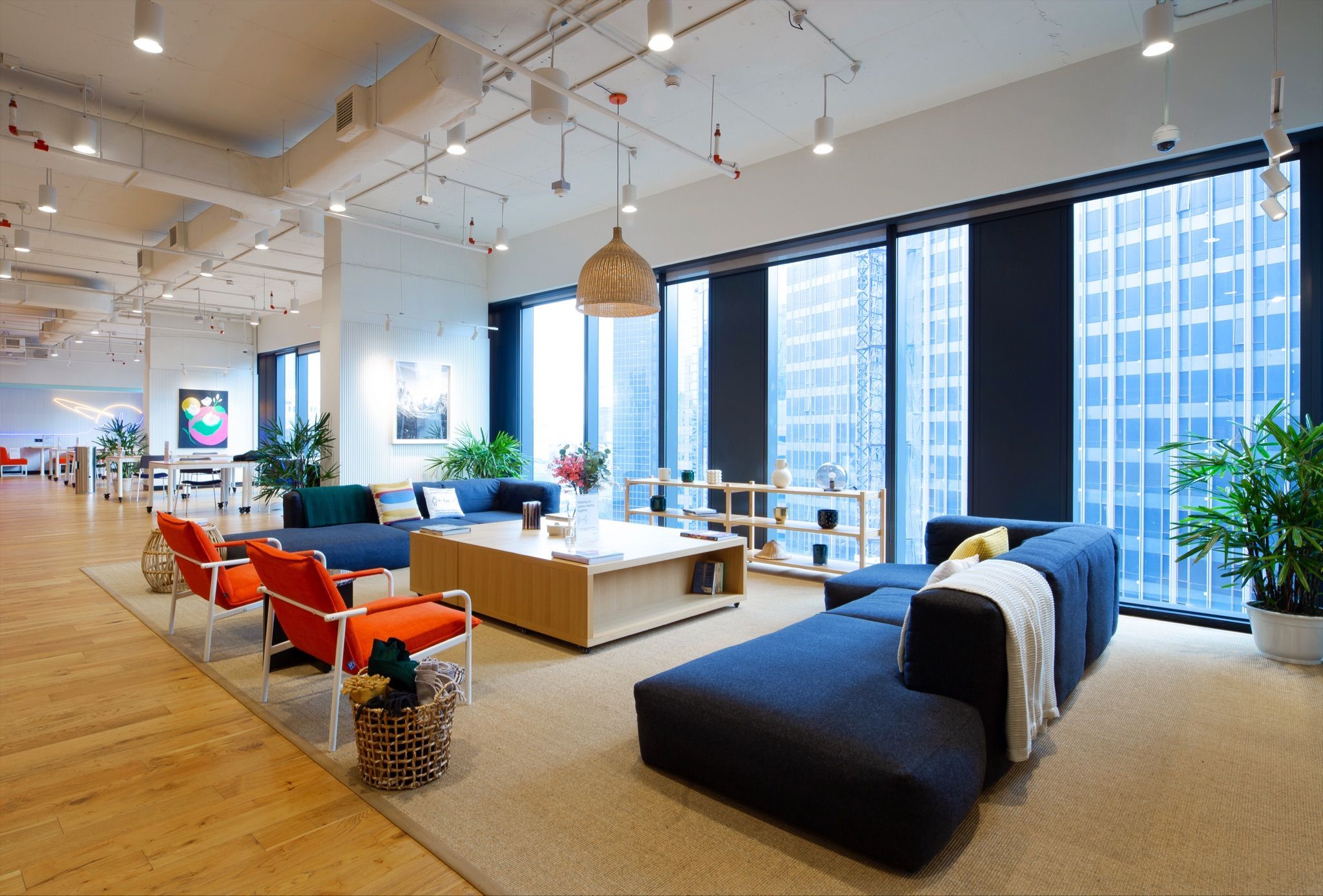 office-interior-design-trends-collaboration