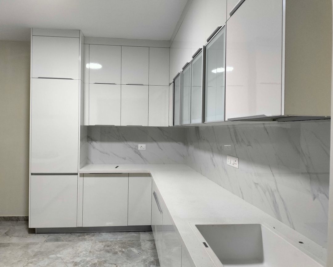 White Modern Open Kitchen Design with Glass Shutters and Quartz ...