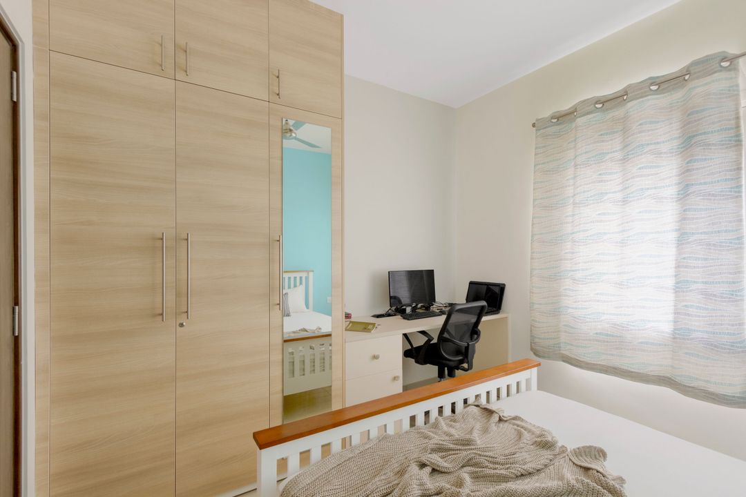 Kids Room Design With Blue Accent Wall | Livspace