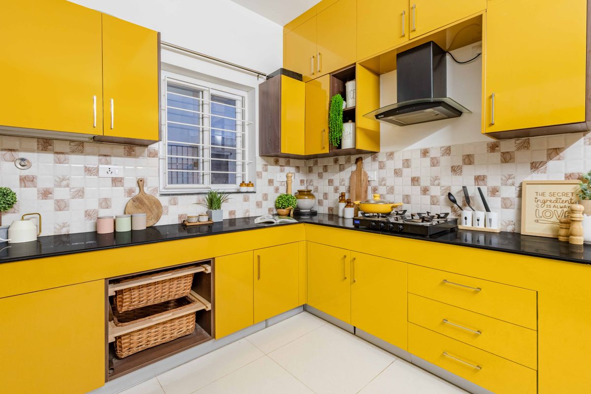 Contemporary L-Shape Modular Kitchen Design with Parakeet Cabinets ...