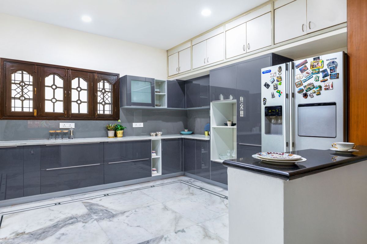 U Shaped Modular Kitchen Design With Dark Grey And Metallic White ...