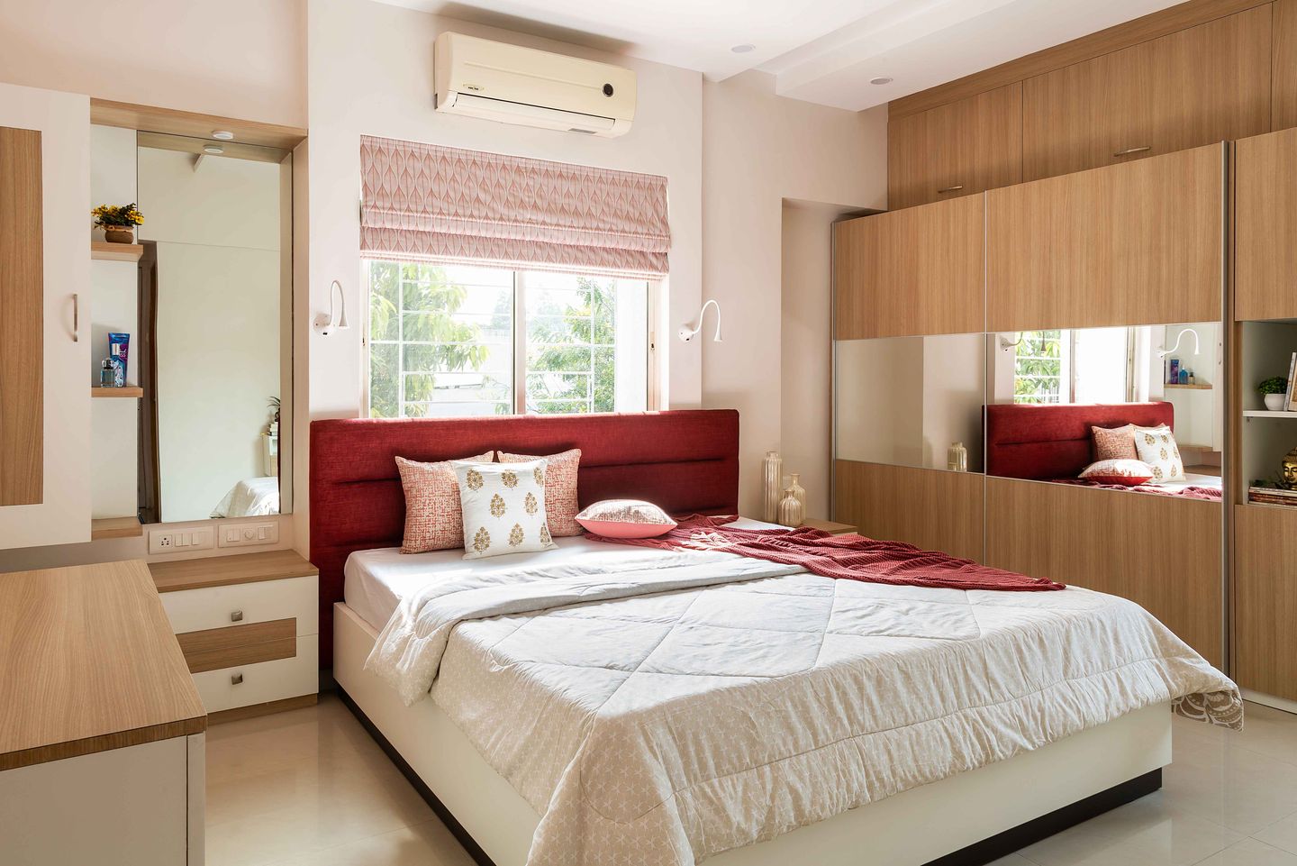 Guest Room Design With Spacious 3-Door Sliding Door Mirrored Wooden Wardrobe And Red Headboard ...