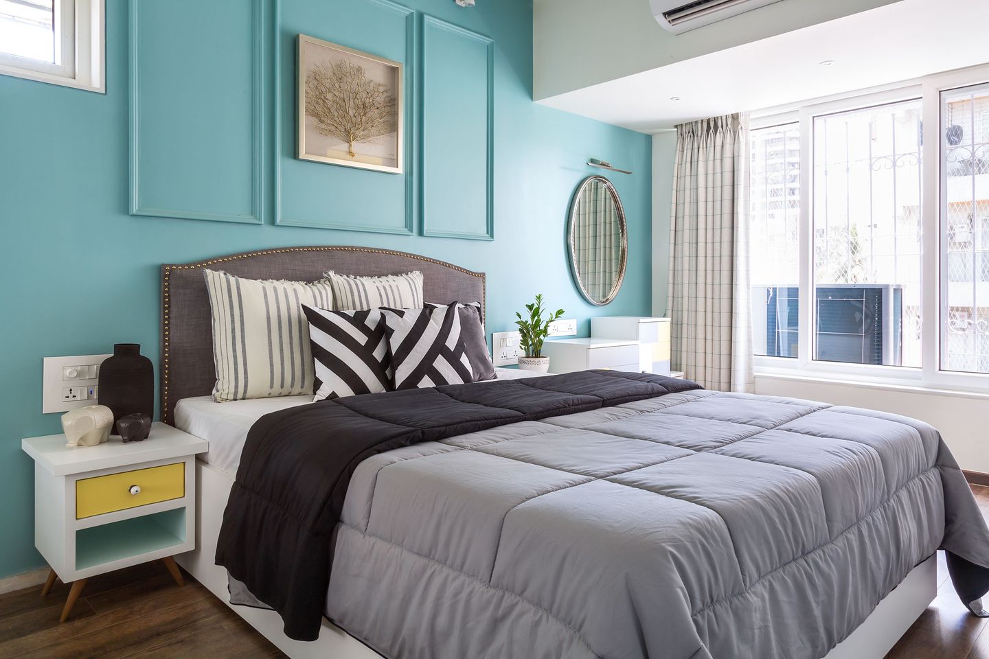 Spacious Master Bedroom Design With Blue Accent Wall And Grey Bed ...