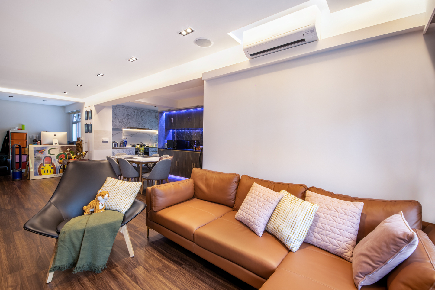 Modern Themed Compact Living Room Design Livspace