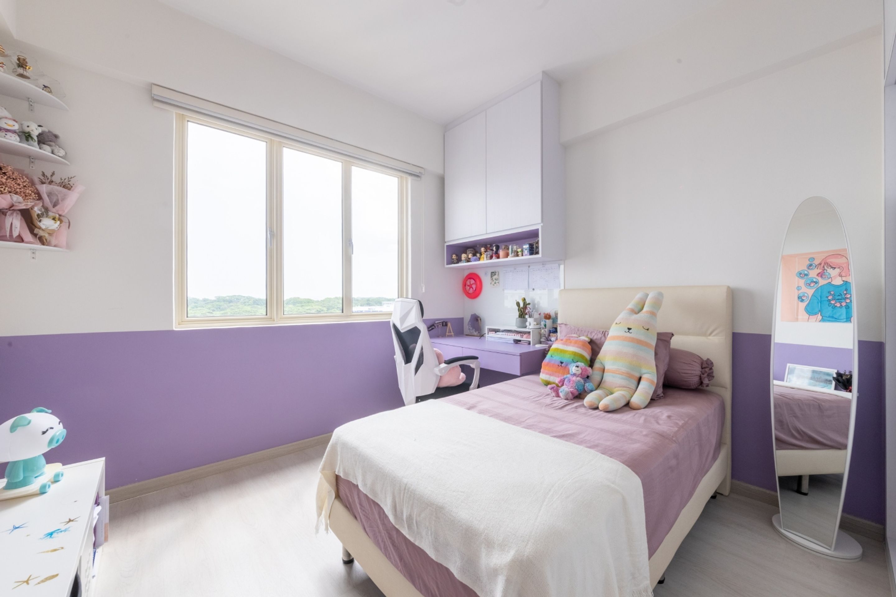 purple-and-white-wall-paint-design-for-kids-bedrooms-livspace