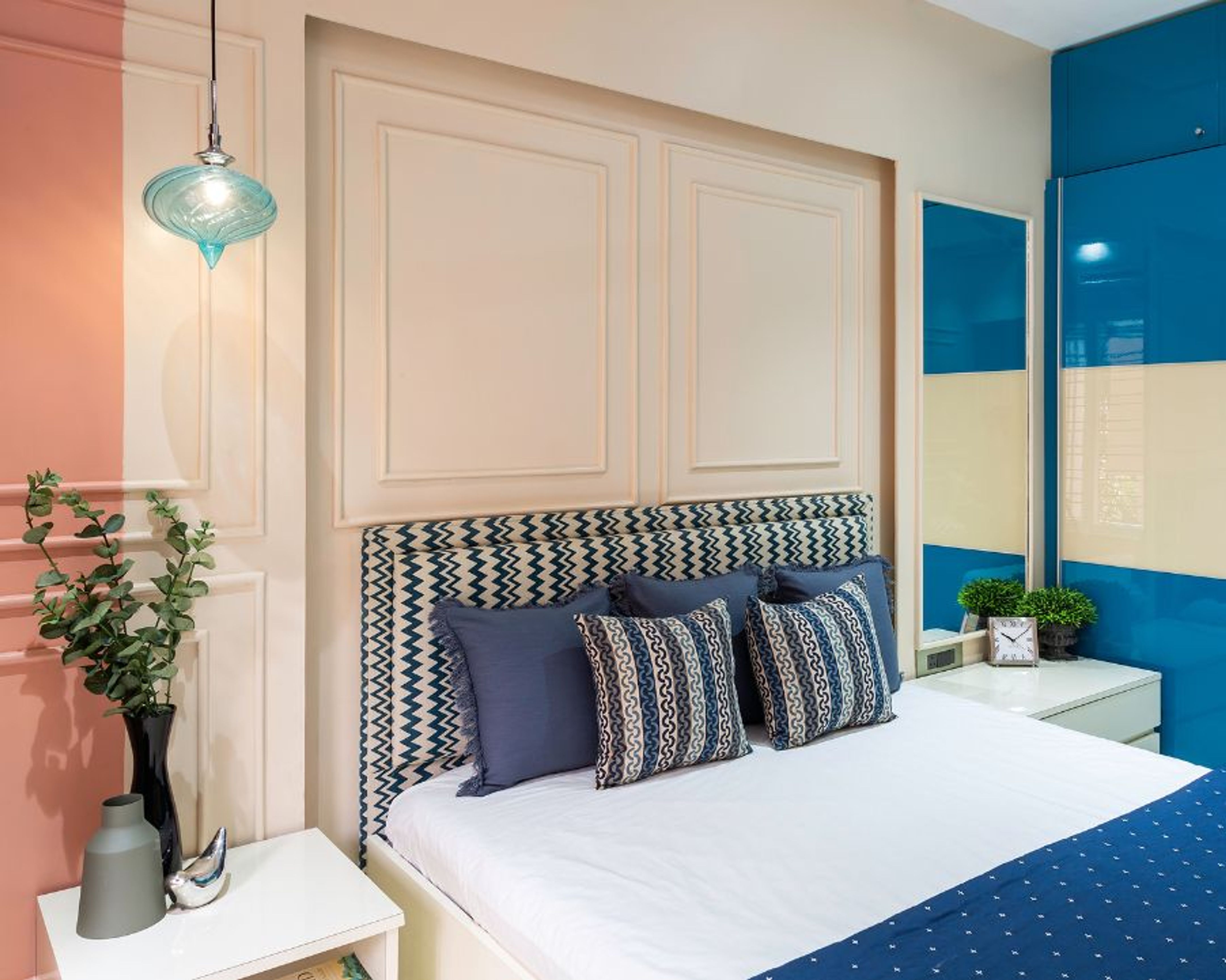 Warm-Toned Wall Paint Design For Modern Bedrooms | Livspace