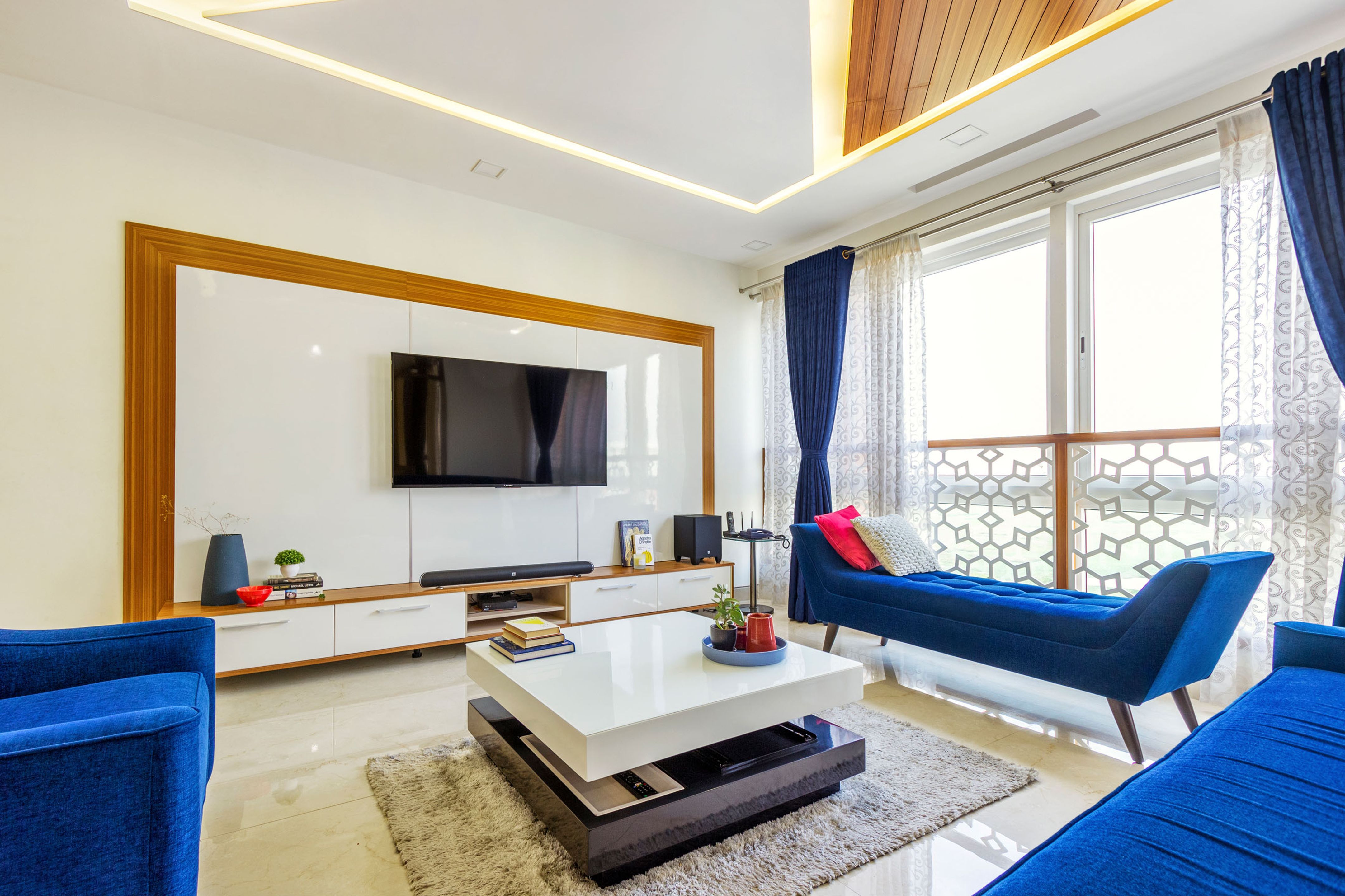 White And Wood Wall-Mounted TV Unit Design With Glossy White Back Panel ...