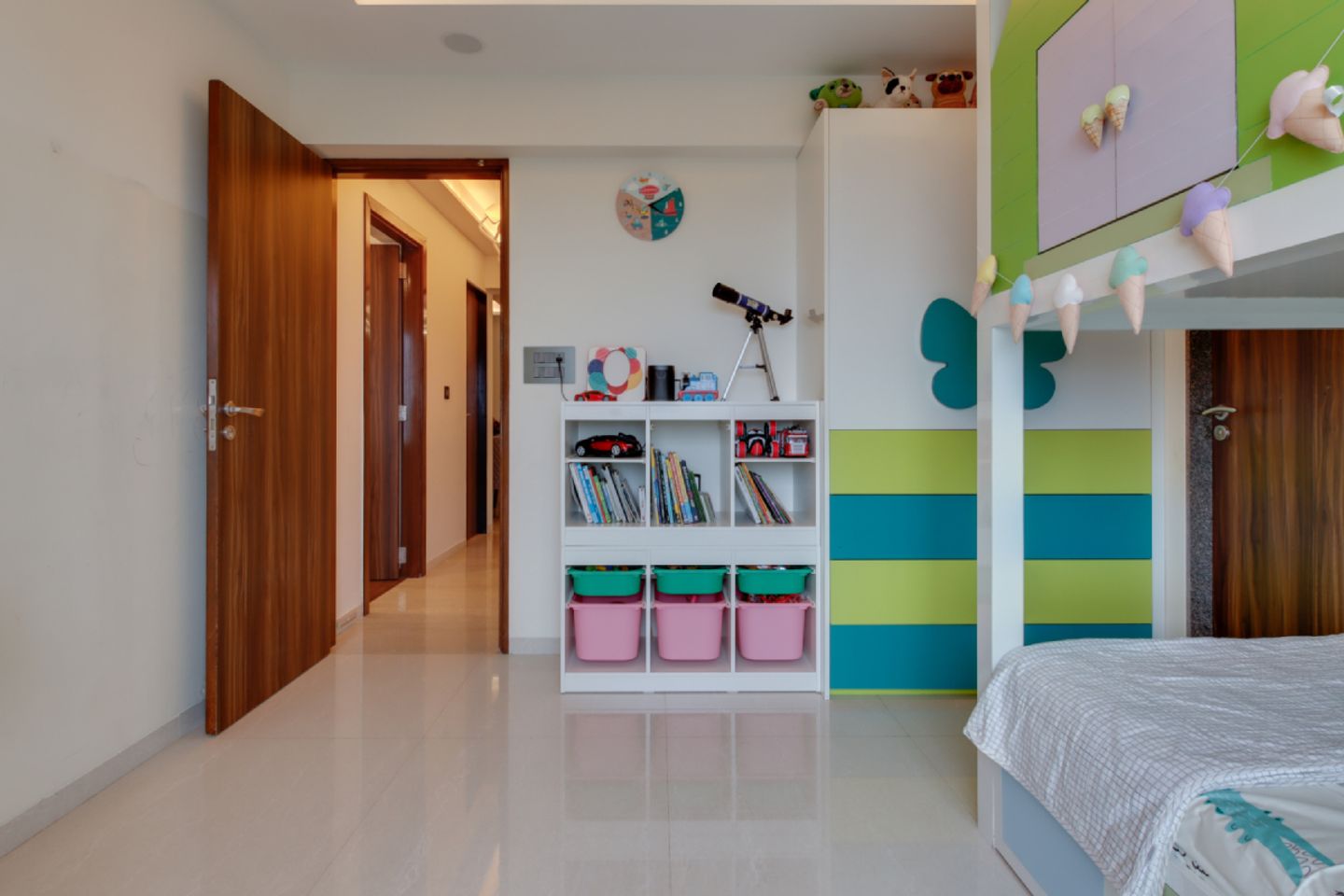 Eclectic Kids Room Design With Colourful Bunk Bed