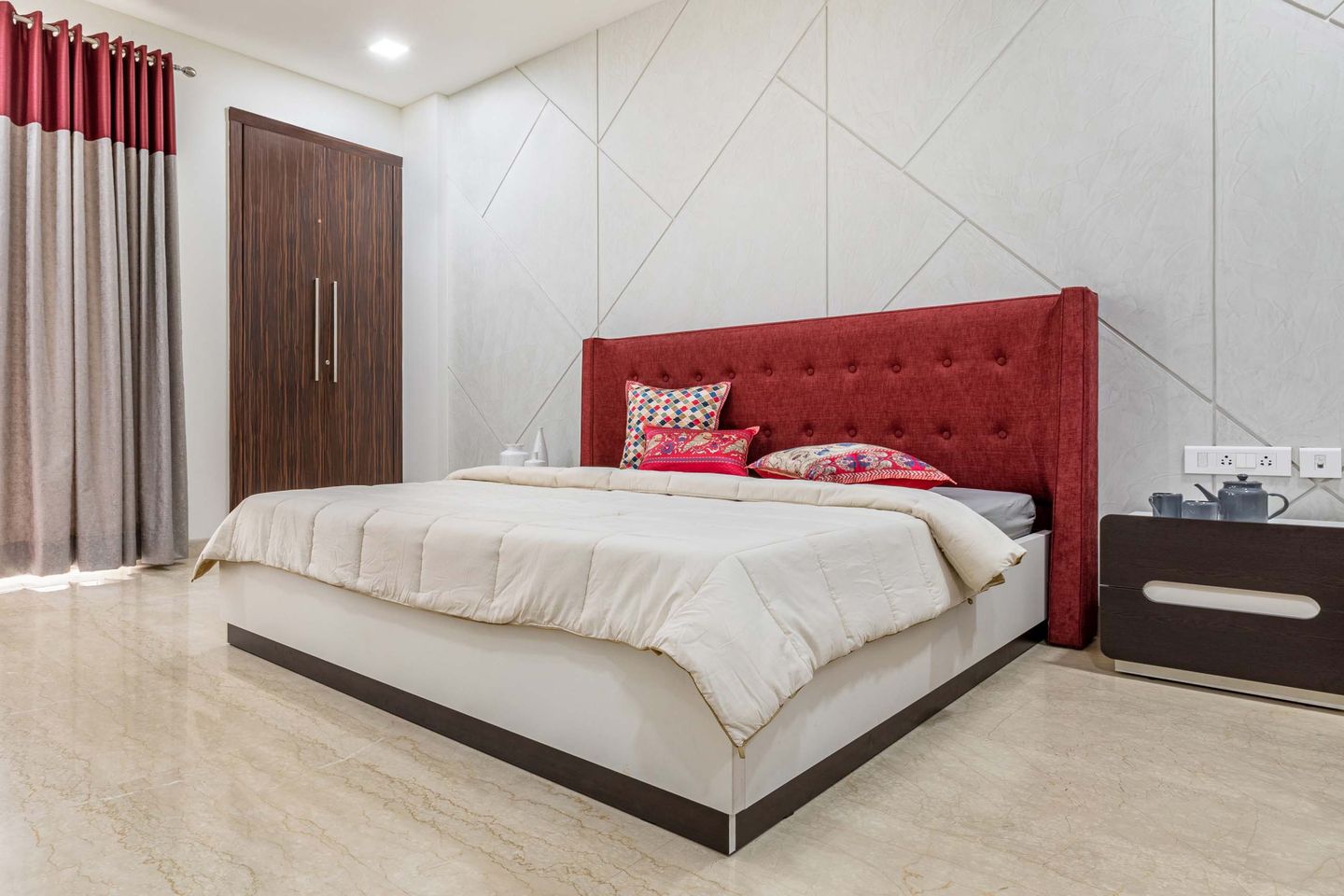 Contemporary Glossy Bedroom Tiles Design