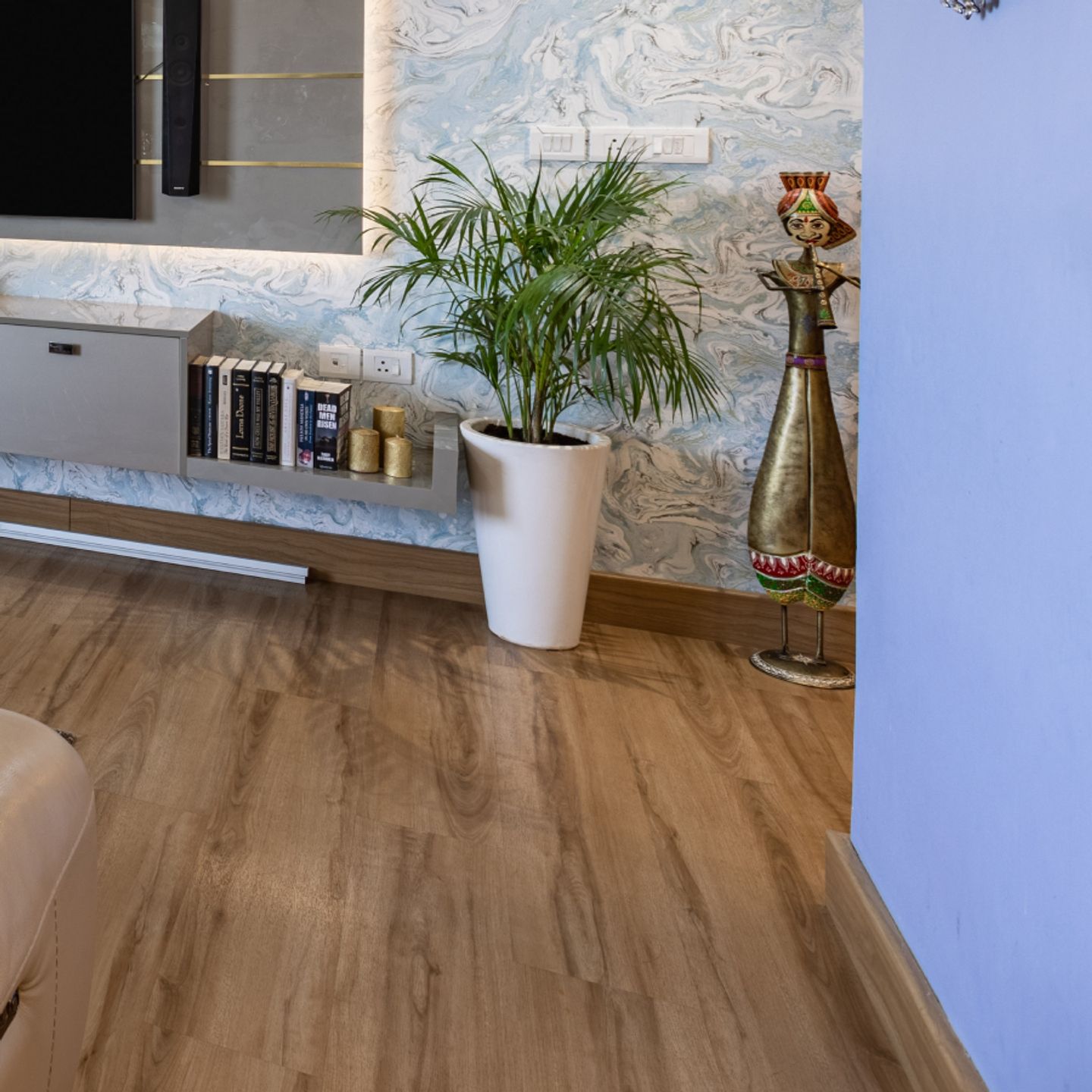 Living Room Wooden Flooring - Livspace