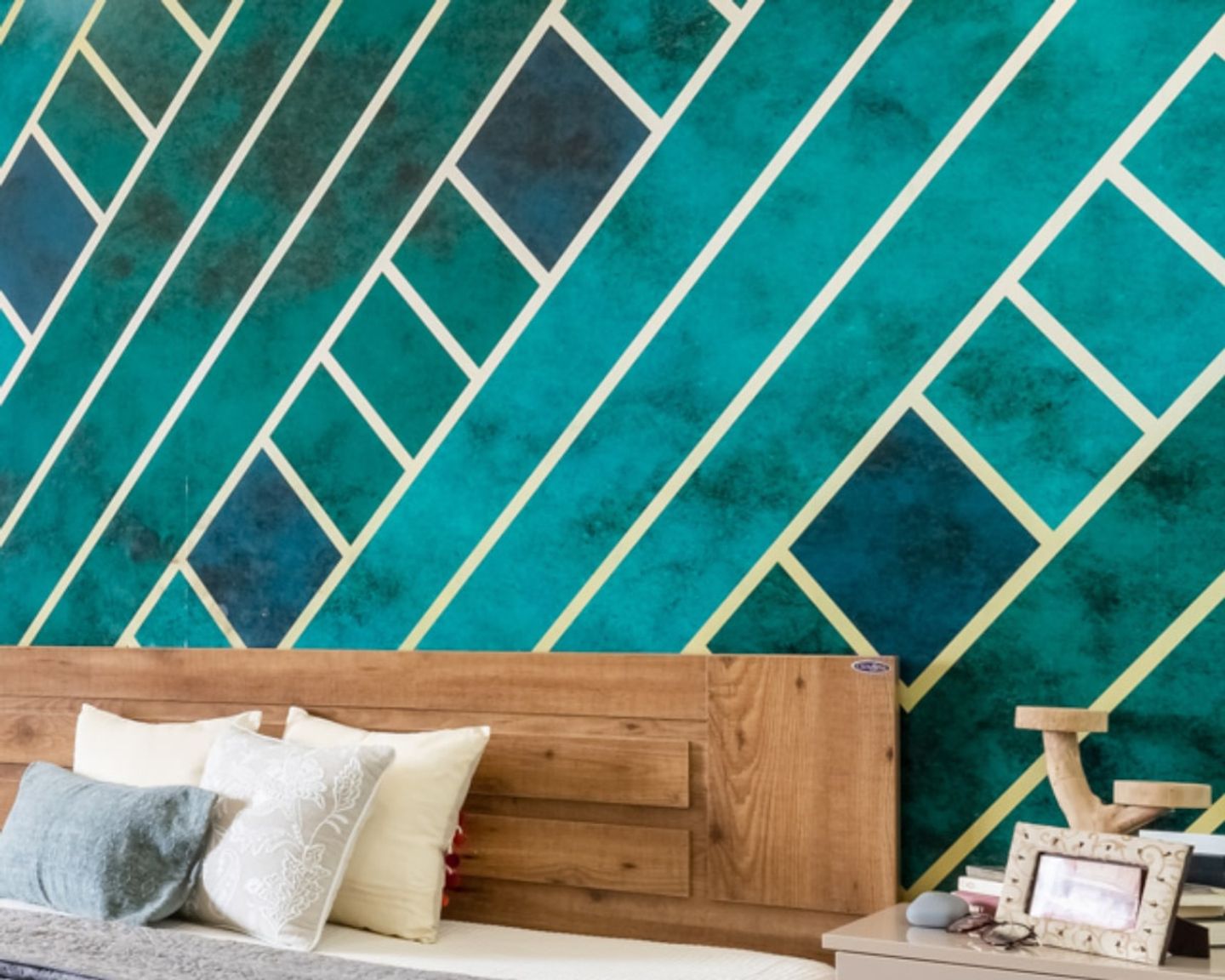 Lush Green Bedroom Wallpaper For Contemporary Houses Livspace