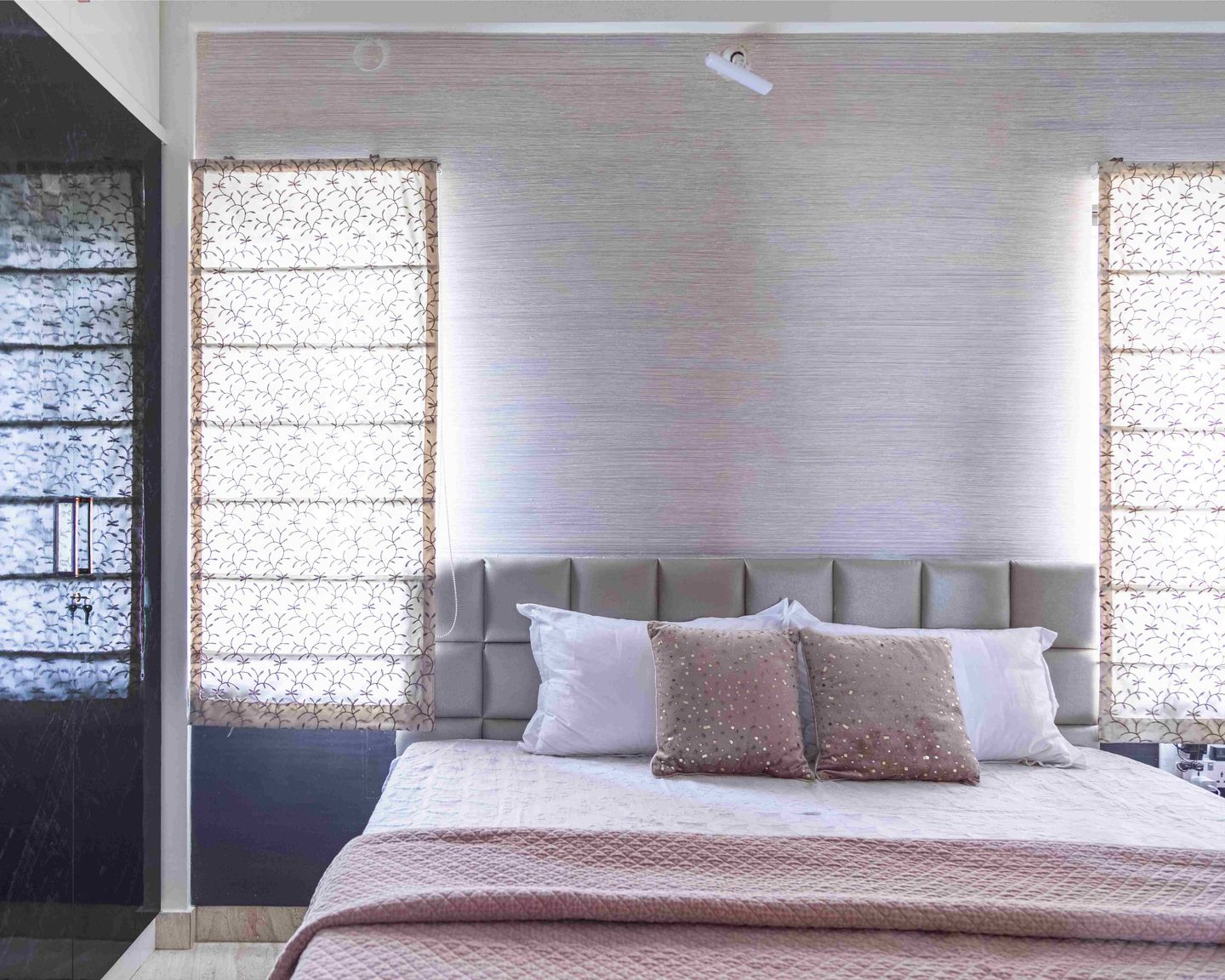 Textured Bedroom Wallpaper Design - Livspace