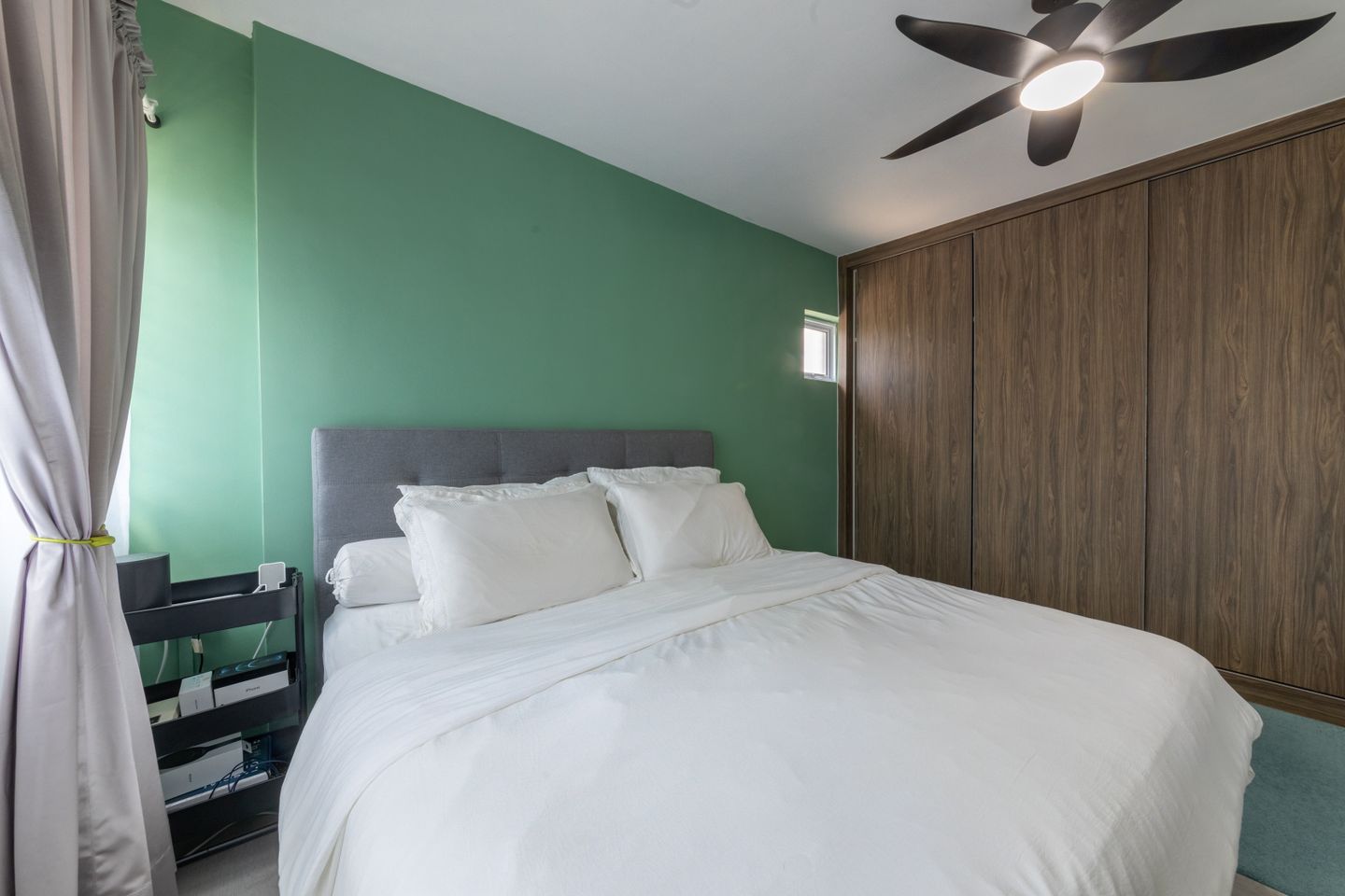 Minimalist Bedroom Design With Maximum Storage - Livspace