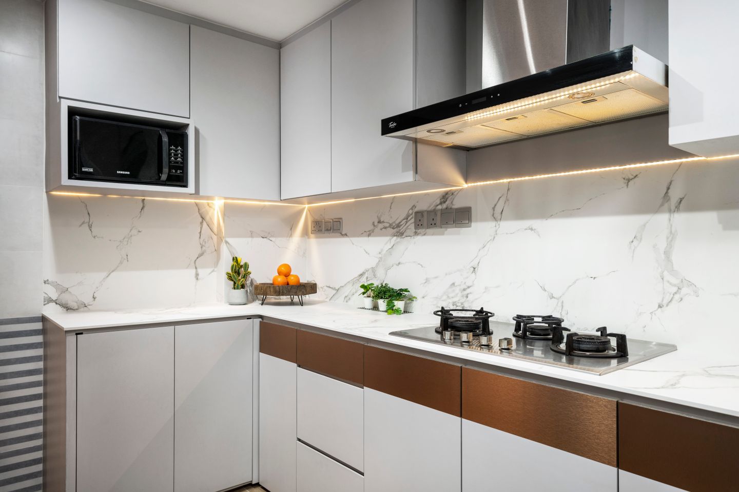 Clean Grey Kitchen Laminates - Livspace