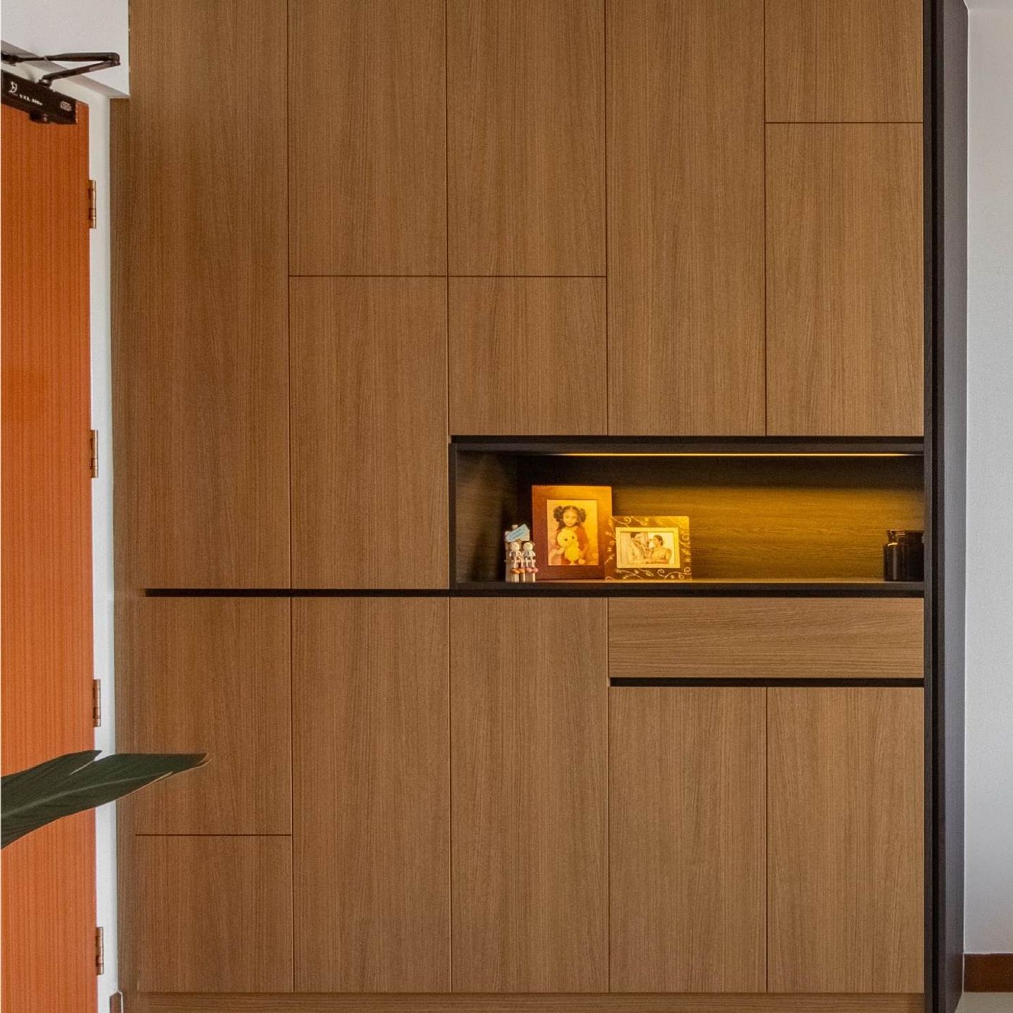 Modern Storage Units With Wooden Laminates - Livspace