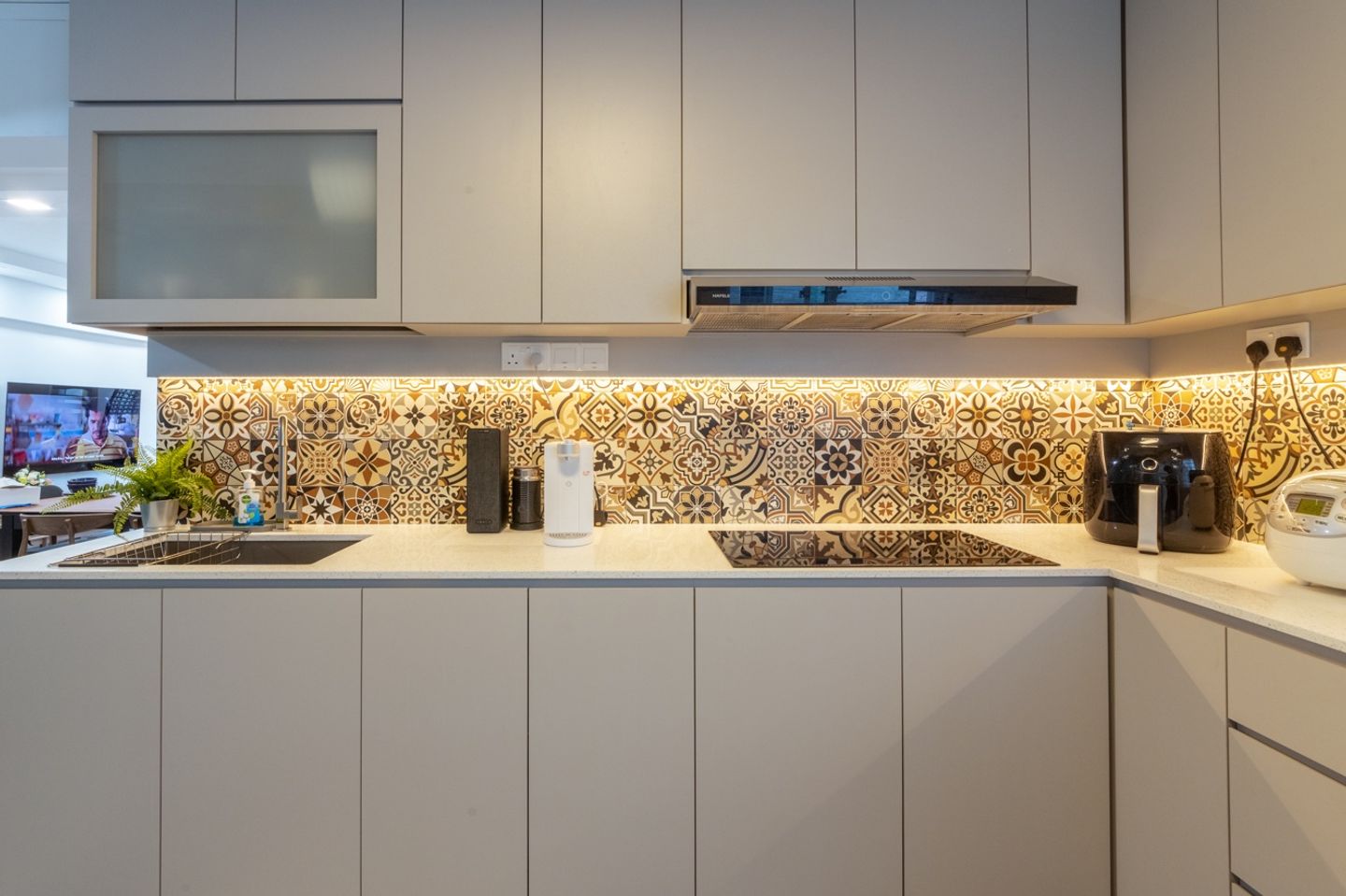 Peranakan Moroccan Tiles Design For Eclectic Kitchen Backsplash