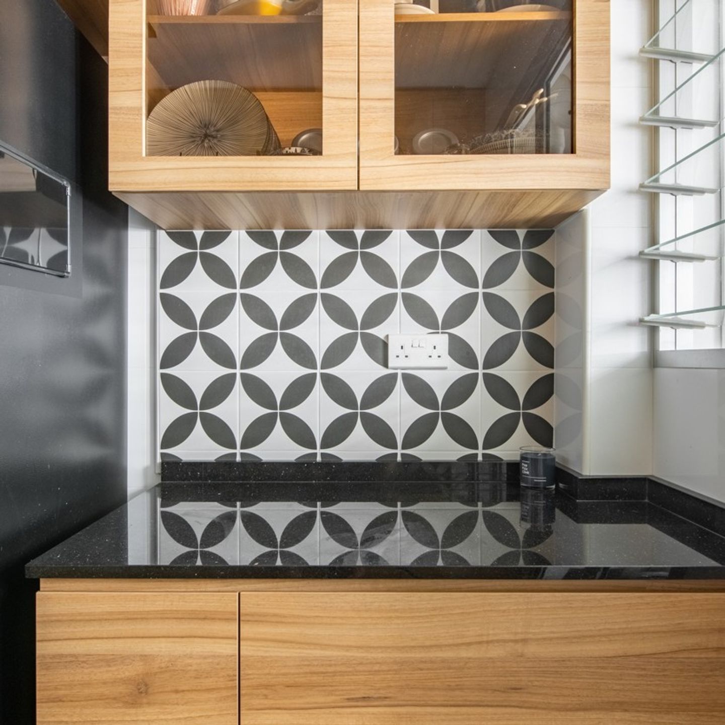 Black And White Pattern Kitchen Tiles Design - Livspace