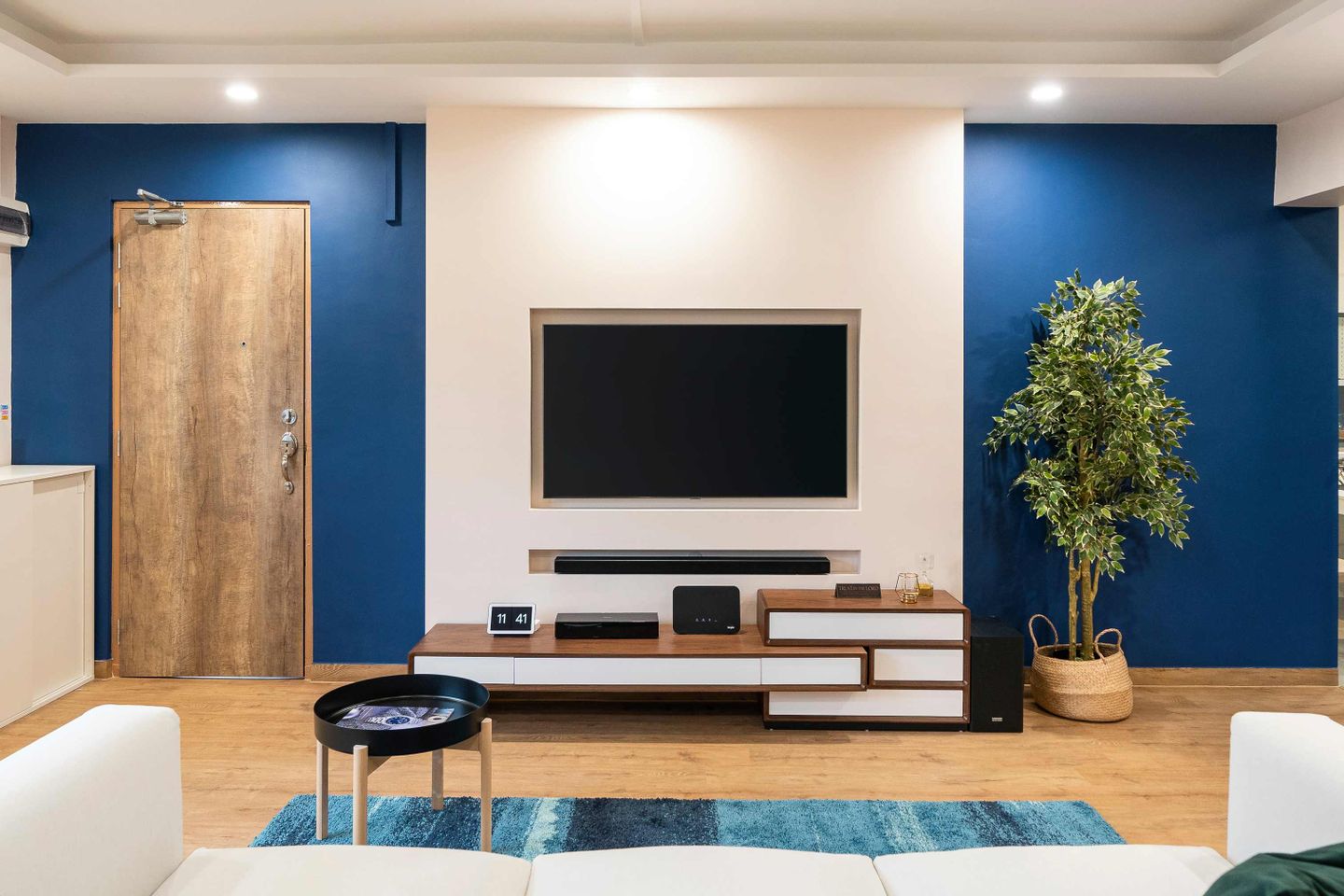 Blue And White TV Wall Design - Livspace