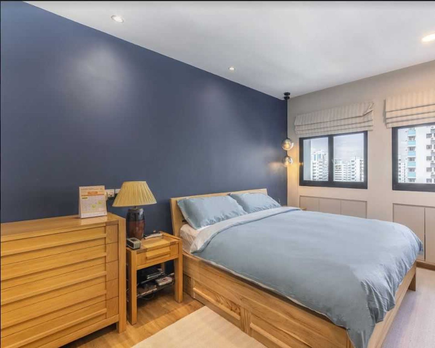 Elegant Blue Bedroom Wall Paint - Livspace