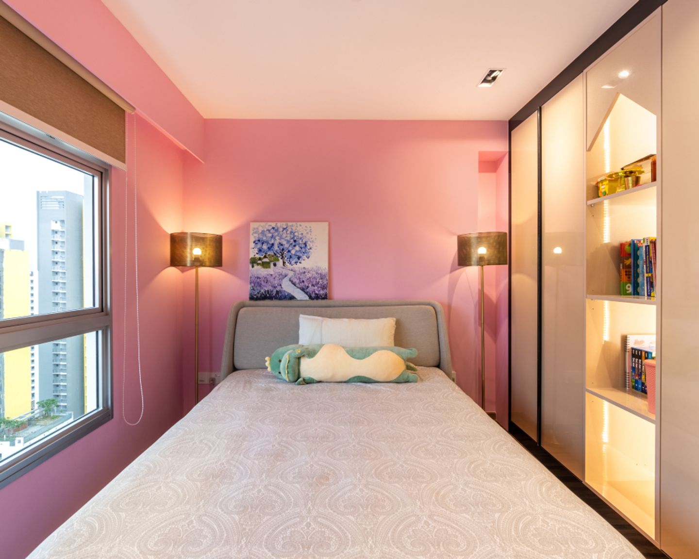 Modern Kid's Room Design In Pink