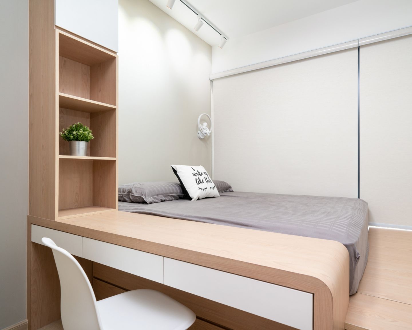 Dual-Toned Kid's Room - Livspace
