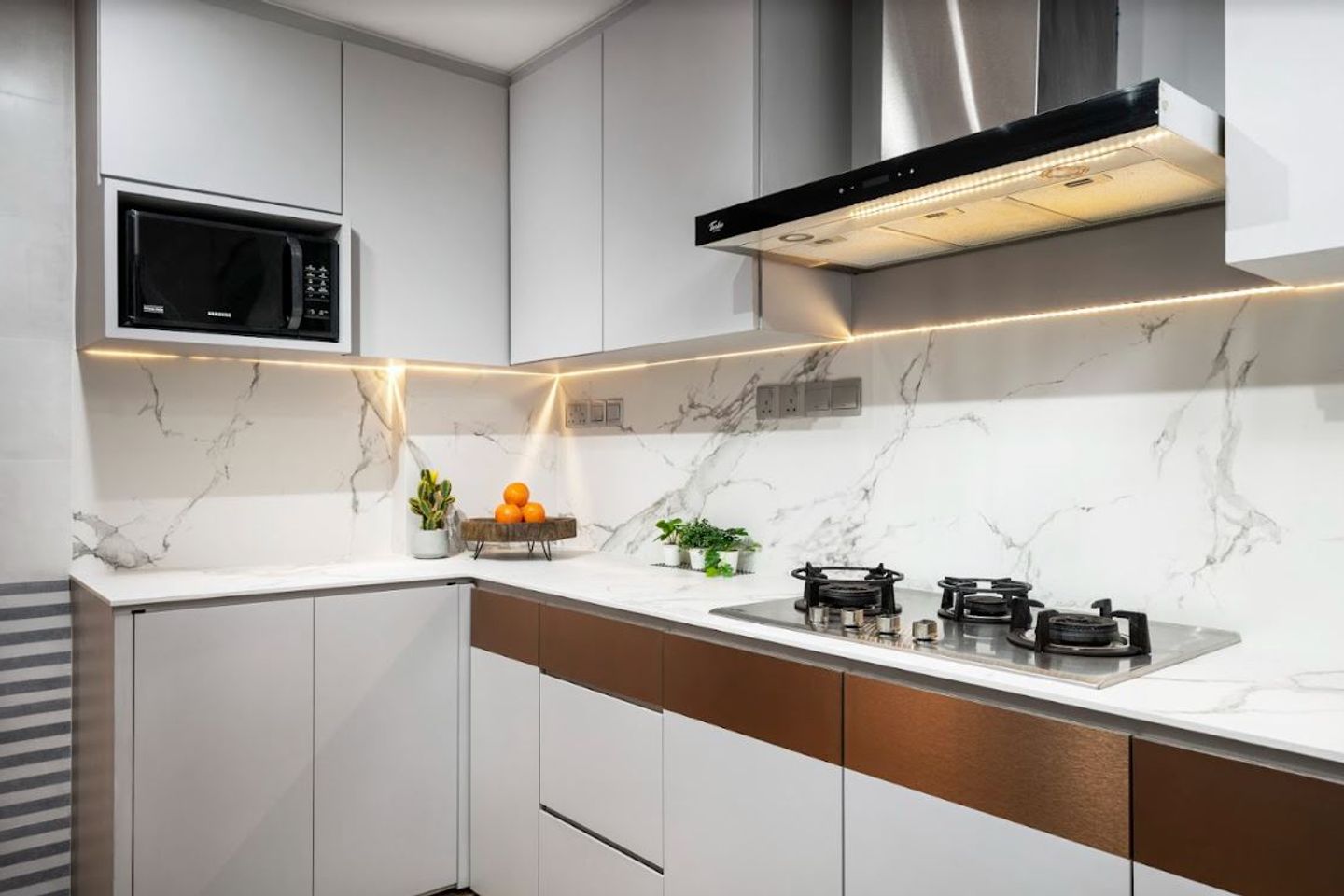L-Shaped Modern Kitchen - Livspace
